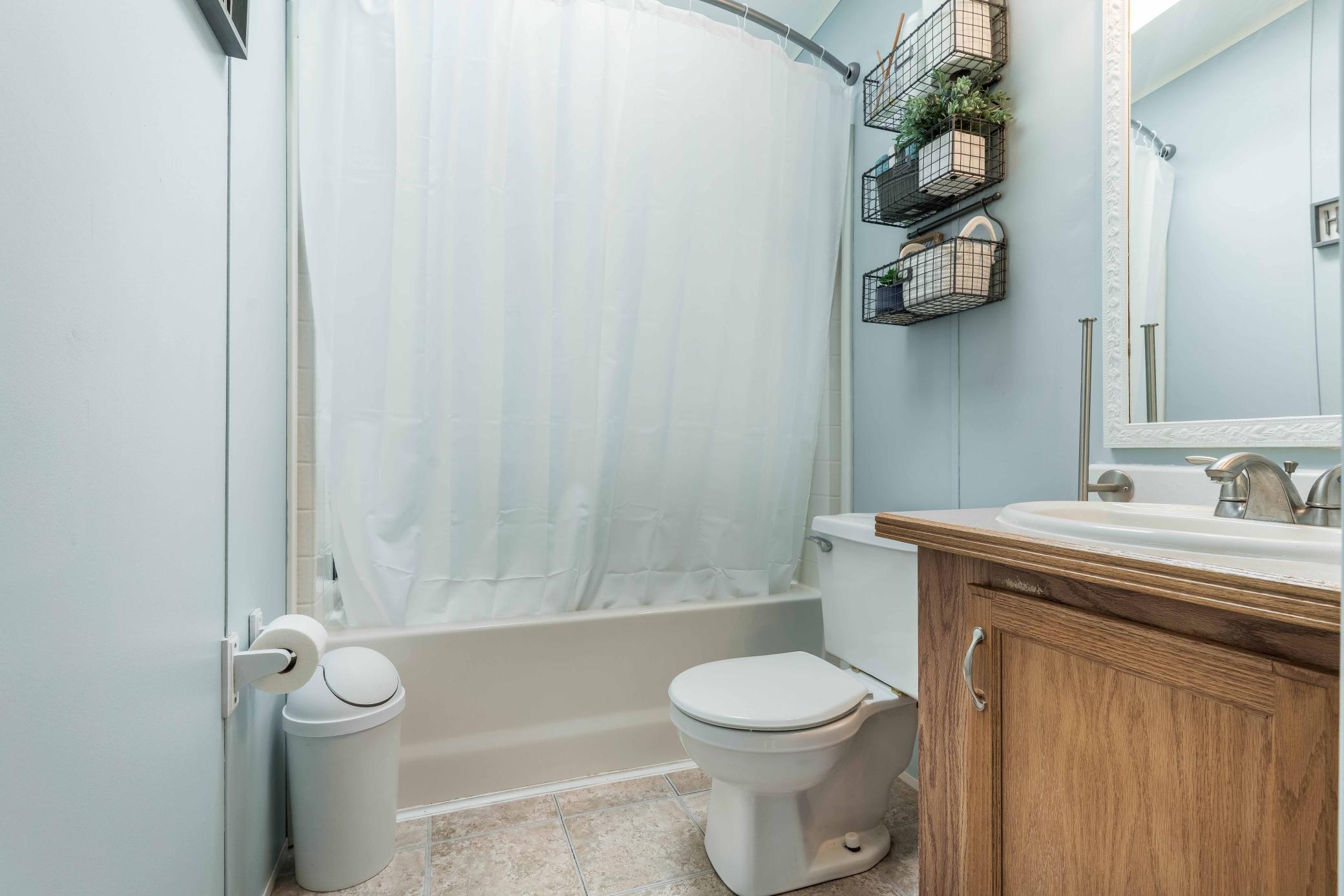 2002 single family home for sale at 211 E Central Avenue in Clitherall, MN — 3 bed, 2 bath (photo 35 of 57)