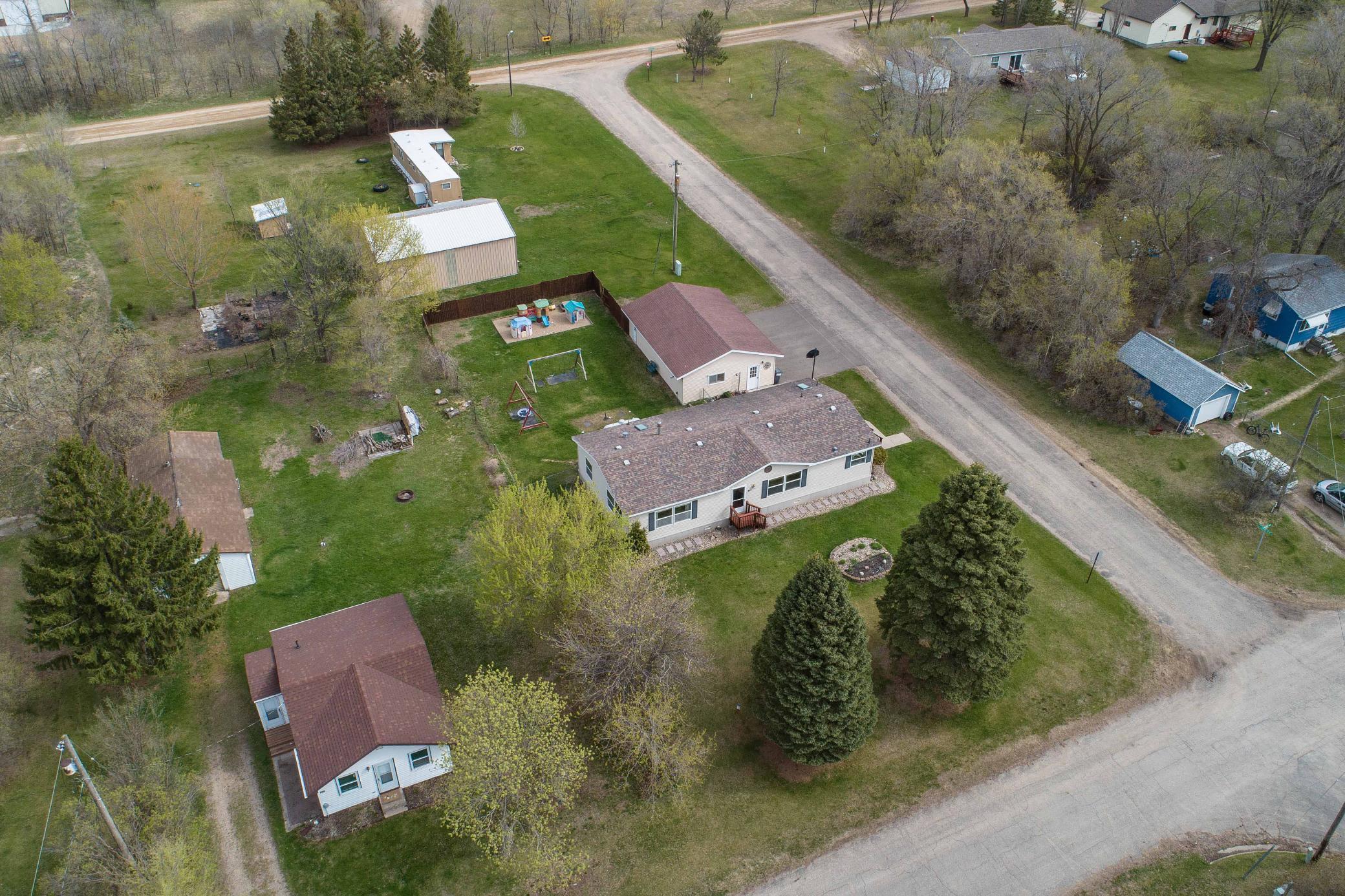 2002 single family home for sale at 211 E Central Avenue in Clitherall, MN — 3 bed, 2 bath (photo 52 of 57)