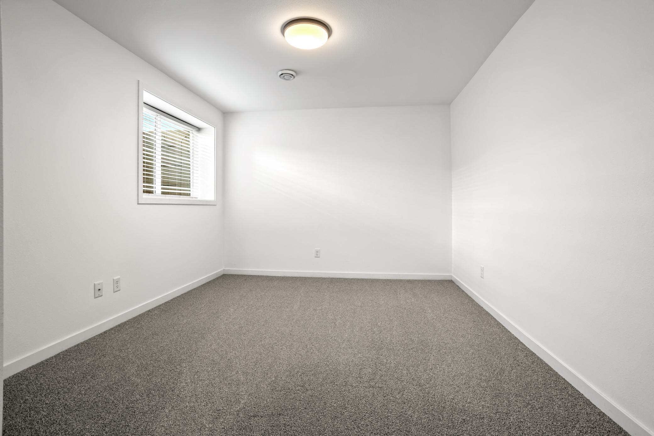 2021 single family home for sale at 7442 20 Street S in Fargo, ND — 6 bed, 3 bath (photo 16 of 41)