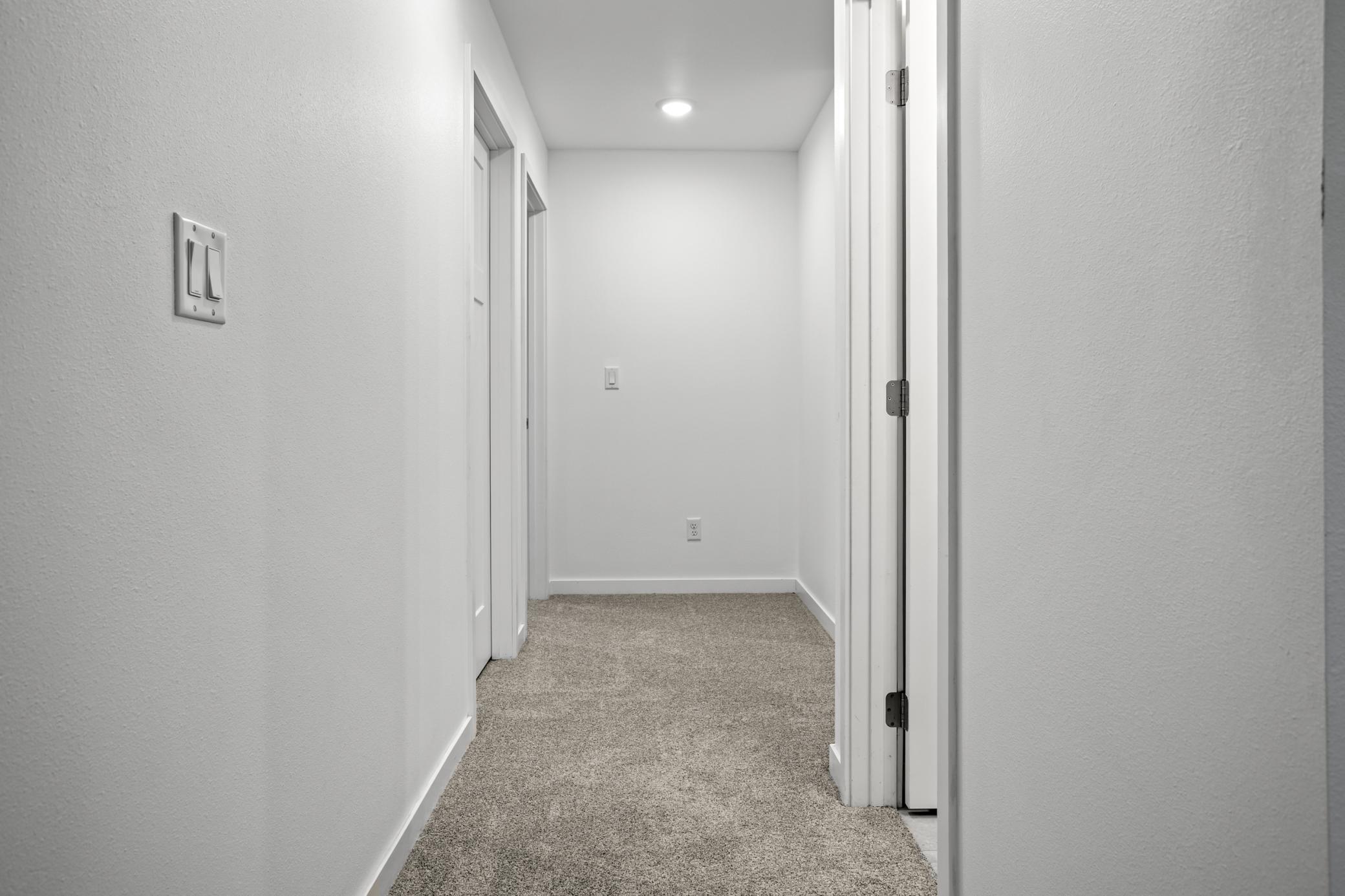 2021 single family home for sale at 7442 20 Street S in Fargo, ND — 6 bed, 3 bath (photo 18 of 41)