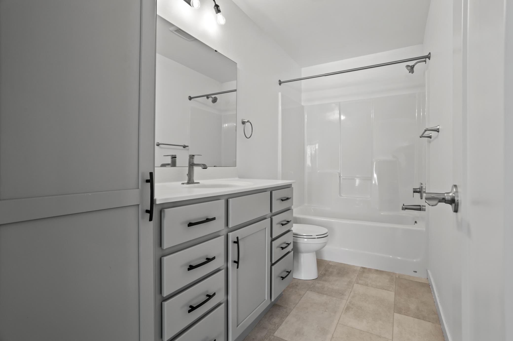 2021 single family home for sale at 7442 20 Street S in Fargo, ND — 6 bed, 3 bath (photo 24 of 41)