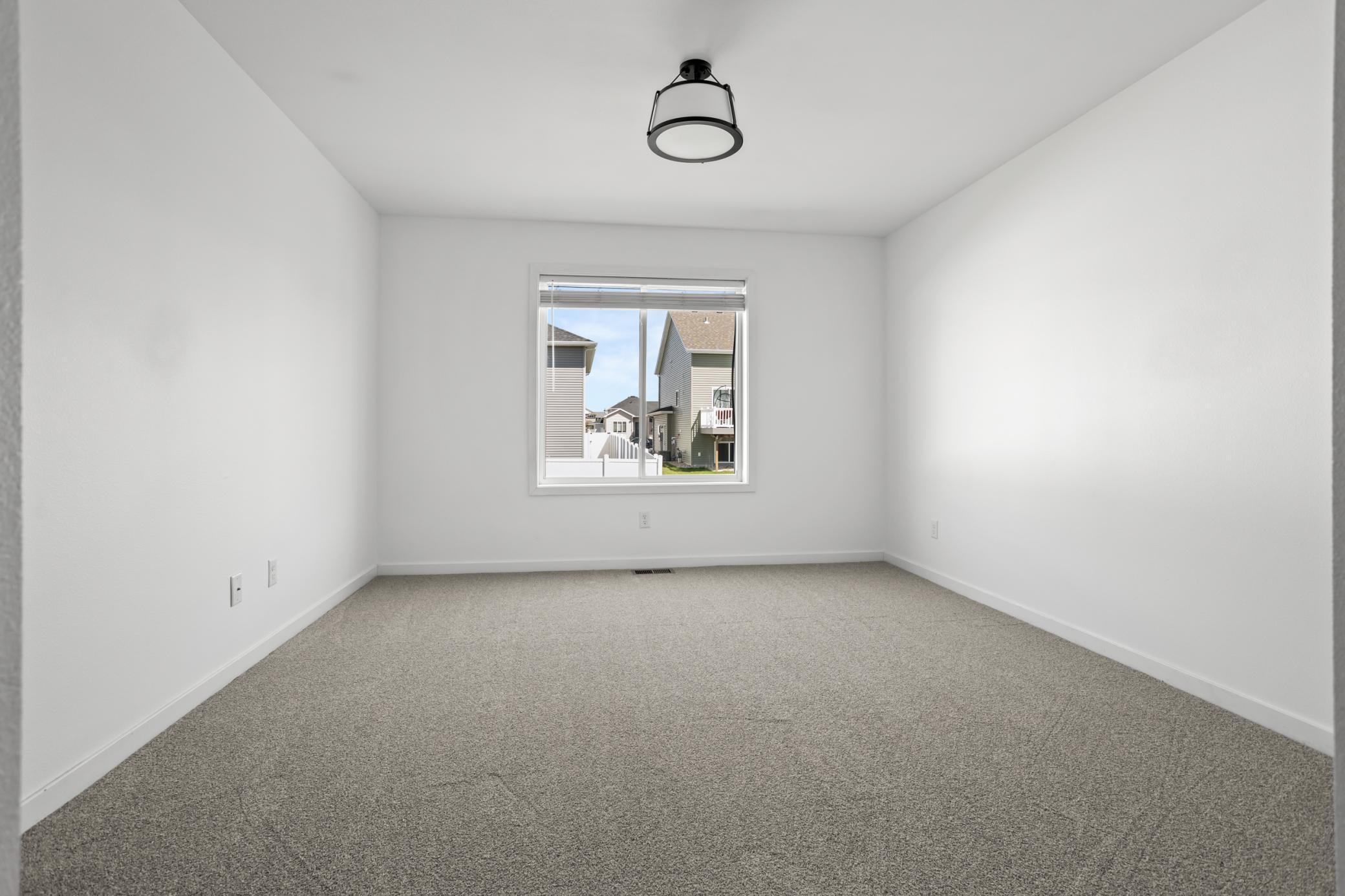 2021 single family home for sale at 7442 20 Street S in Fargo, ND — 6 bed, 3 bath (photo 27 of 41)