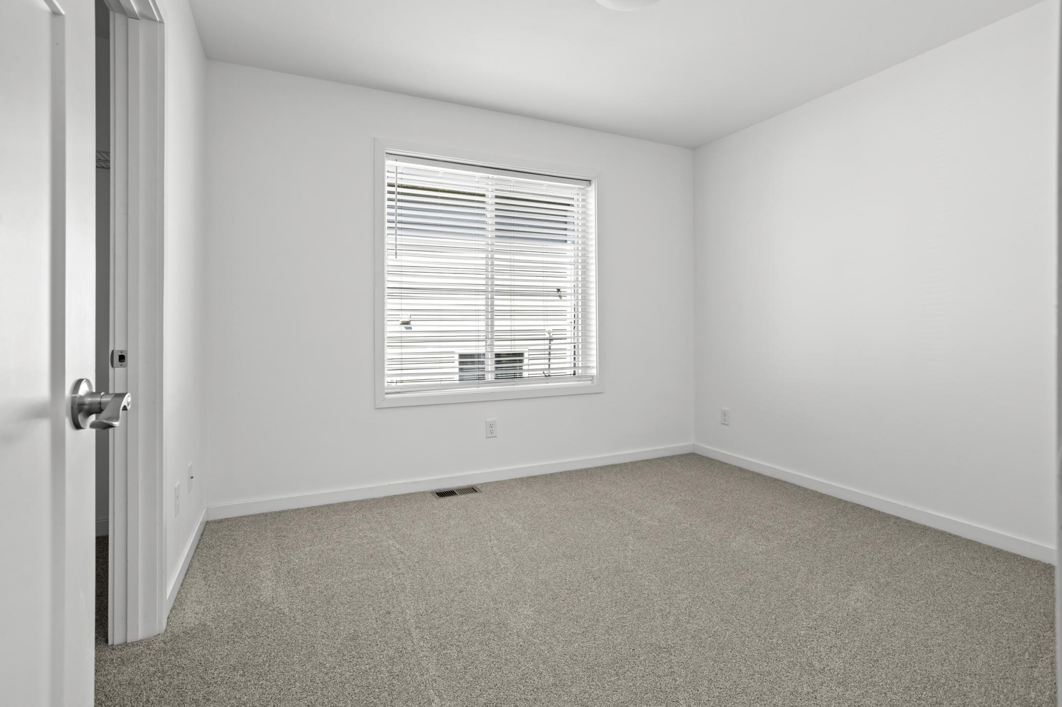 2021 single family home for sale at 7442 20 Street S in Fargo, ND — 6 bed, 3 bath (photo 30 of 41)