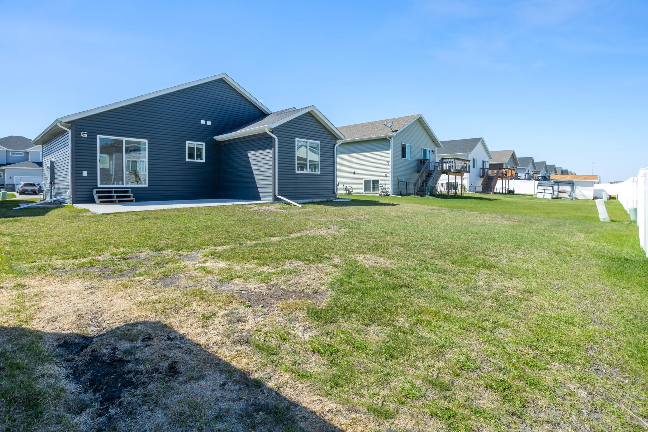 2021 single family home for sale at 7442 20 Street S in Fargo, ND — 6 bed, 3 bath (photo 37 of 41)