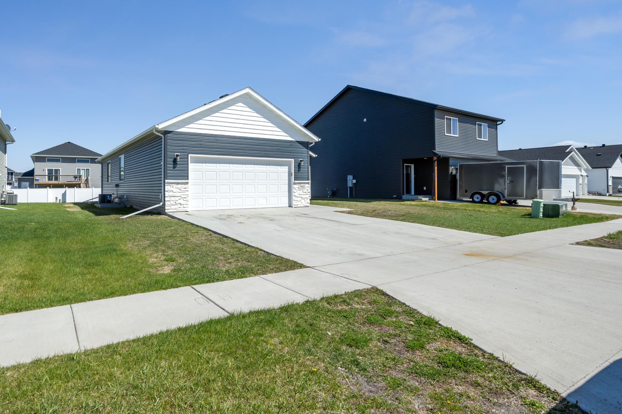 2021 single family home for sale at 7442 20 Street S in Fargo, ND — 6 bed, 3 bath (photo 39 of 41)