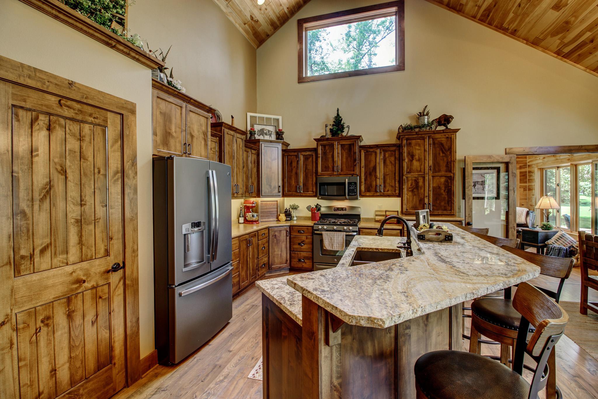 2013 single family home for sale at 26089 Hammock Drive in Park Rapids, MN — 3 bed, 4 bath (photo 15 of 93)