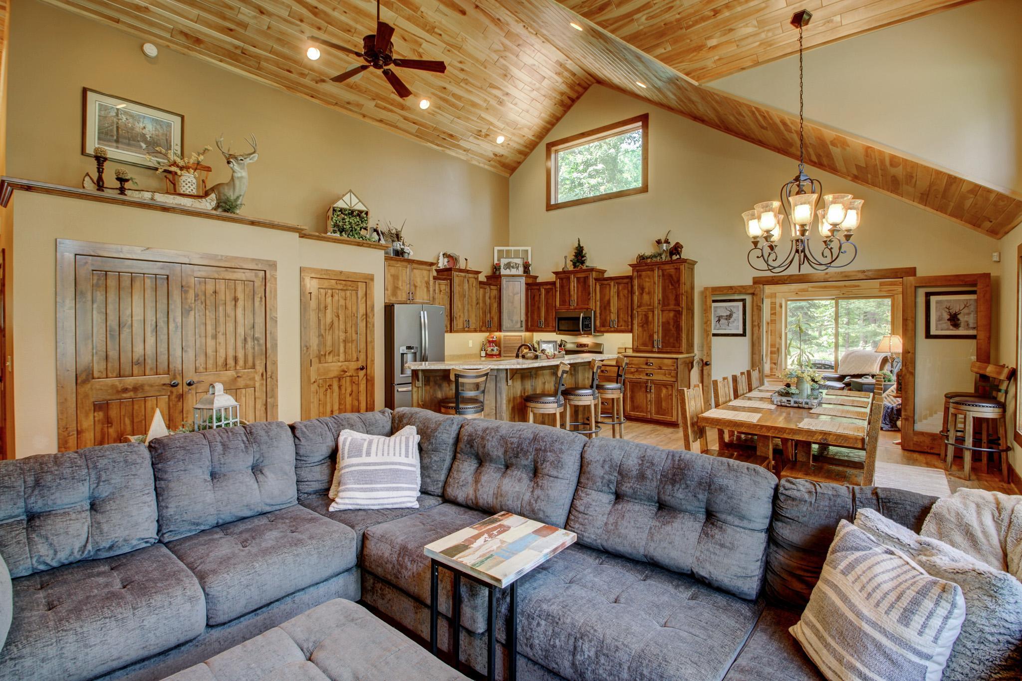 2013 single family home for sale at 26089 Hammock Drive in Park Rapids, MN — 3 bed, 4 bath (photo 18 of 93)