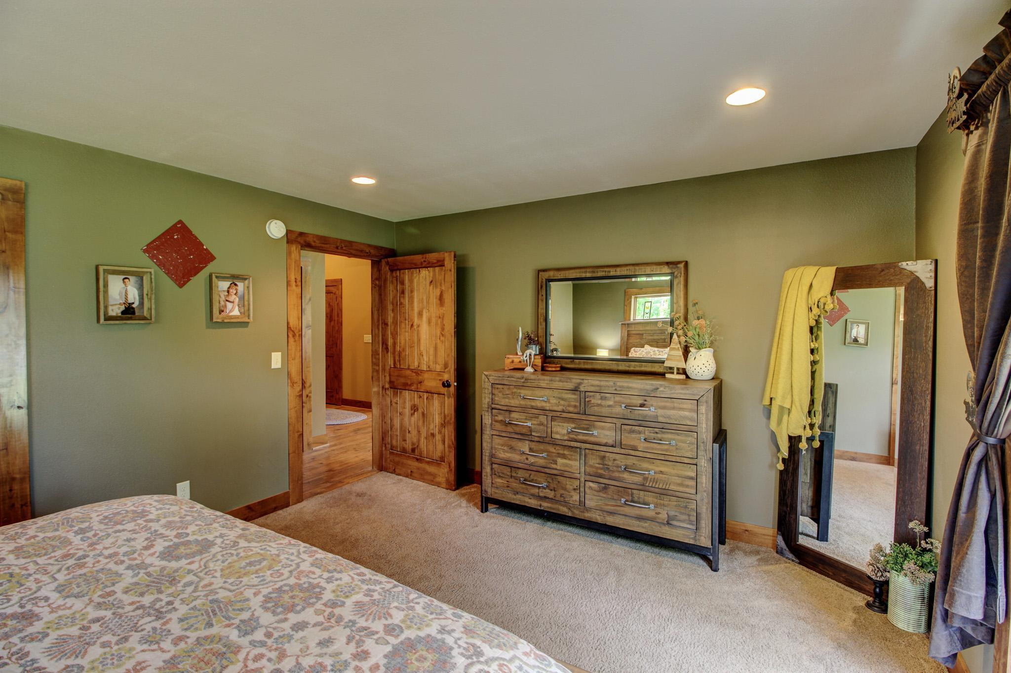 2013 single family home for sale at 26089 Hammock Drive in Park Rapids, MN — 3 bed, 4 bath (photo 24 of 93)