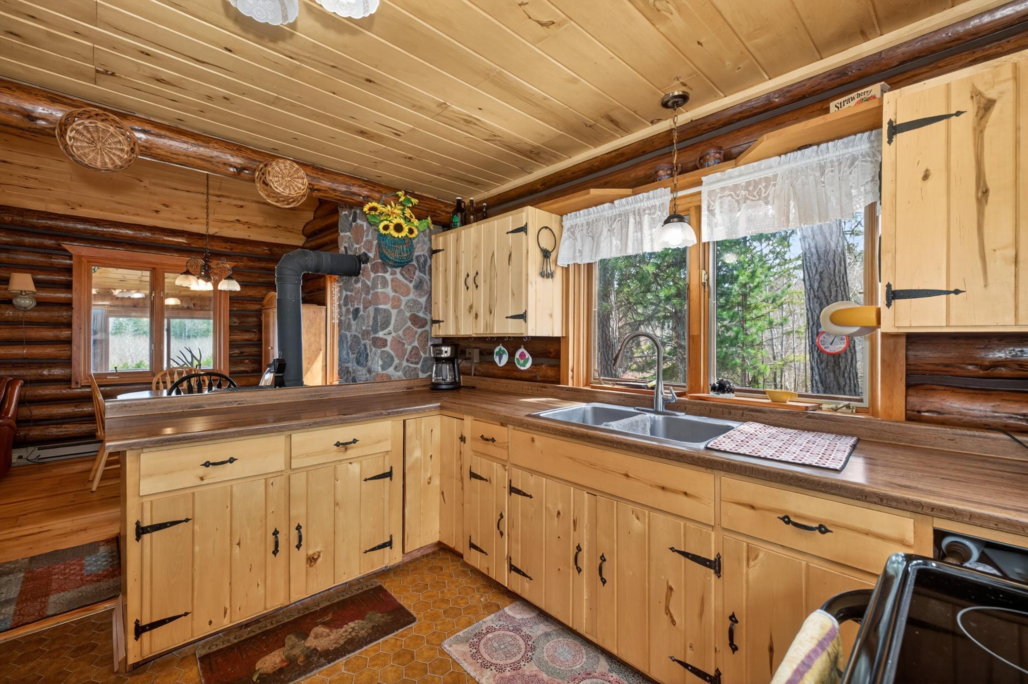1980 single family home for sale at 10918 County 95 in Laporte, MN — 2 bed, 1 bath (photo 11 of 43)