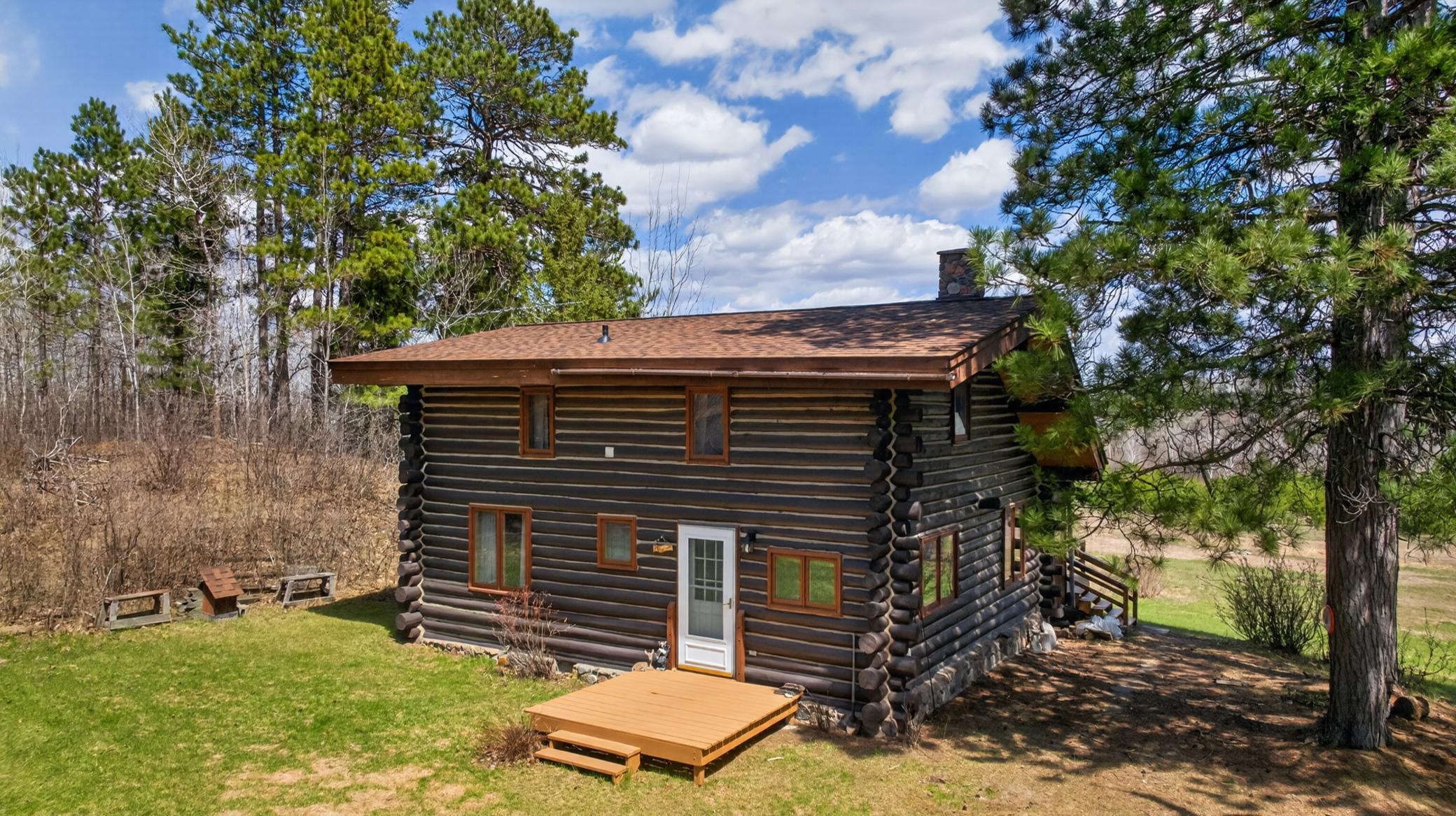 1980 single family home for sale at 10918 County 95 in Laporte, MN — 2 bed, 1 bath (photo 3 of 43)