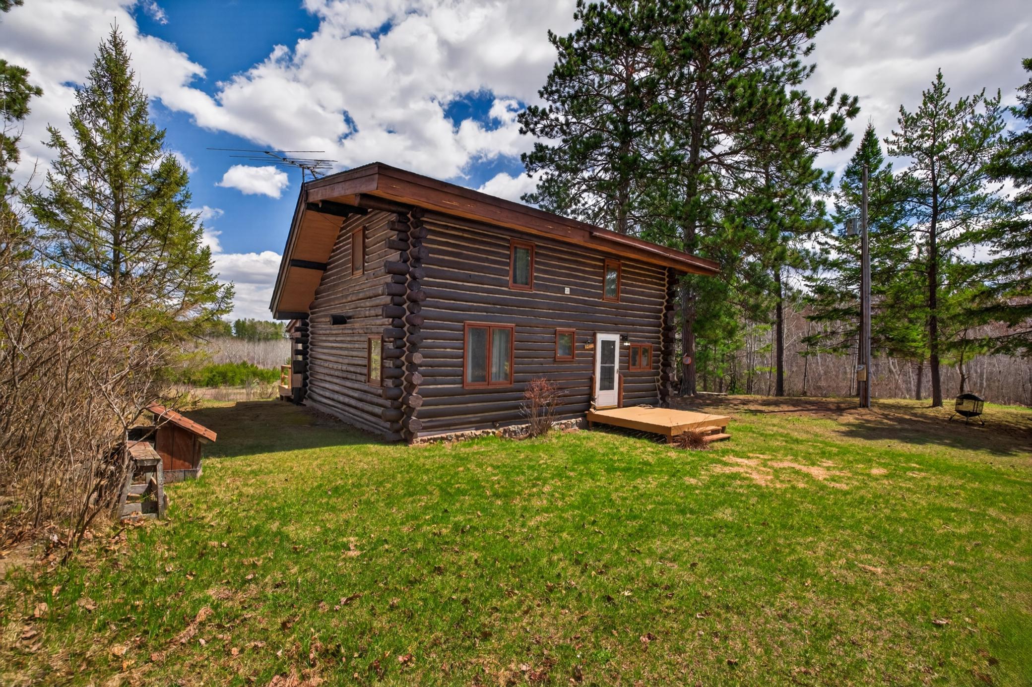 1980 single family home for sale at 10918 County 95 in Laporte, MN — 2 bed, 1 bath (photo 4 of 43)