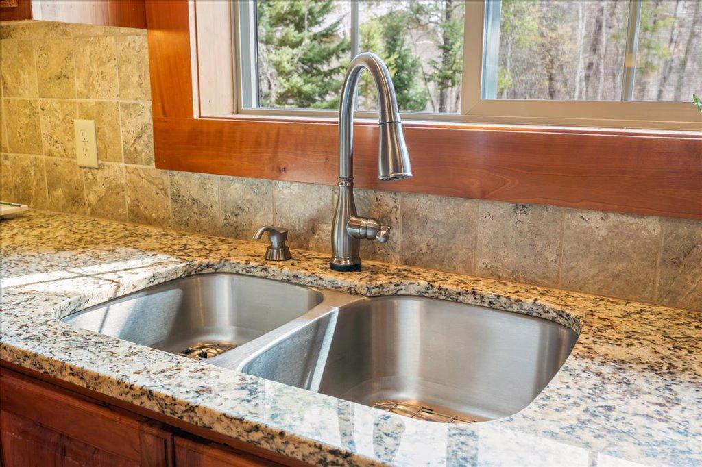 2016 single family home for sale at 7814 Pueblo Circle in Pequot Lakes, MN — 4 bed, 3 bath (photo 50 of 83)