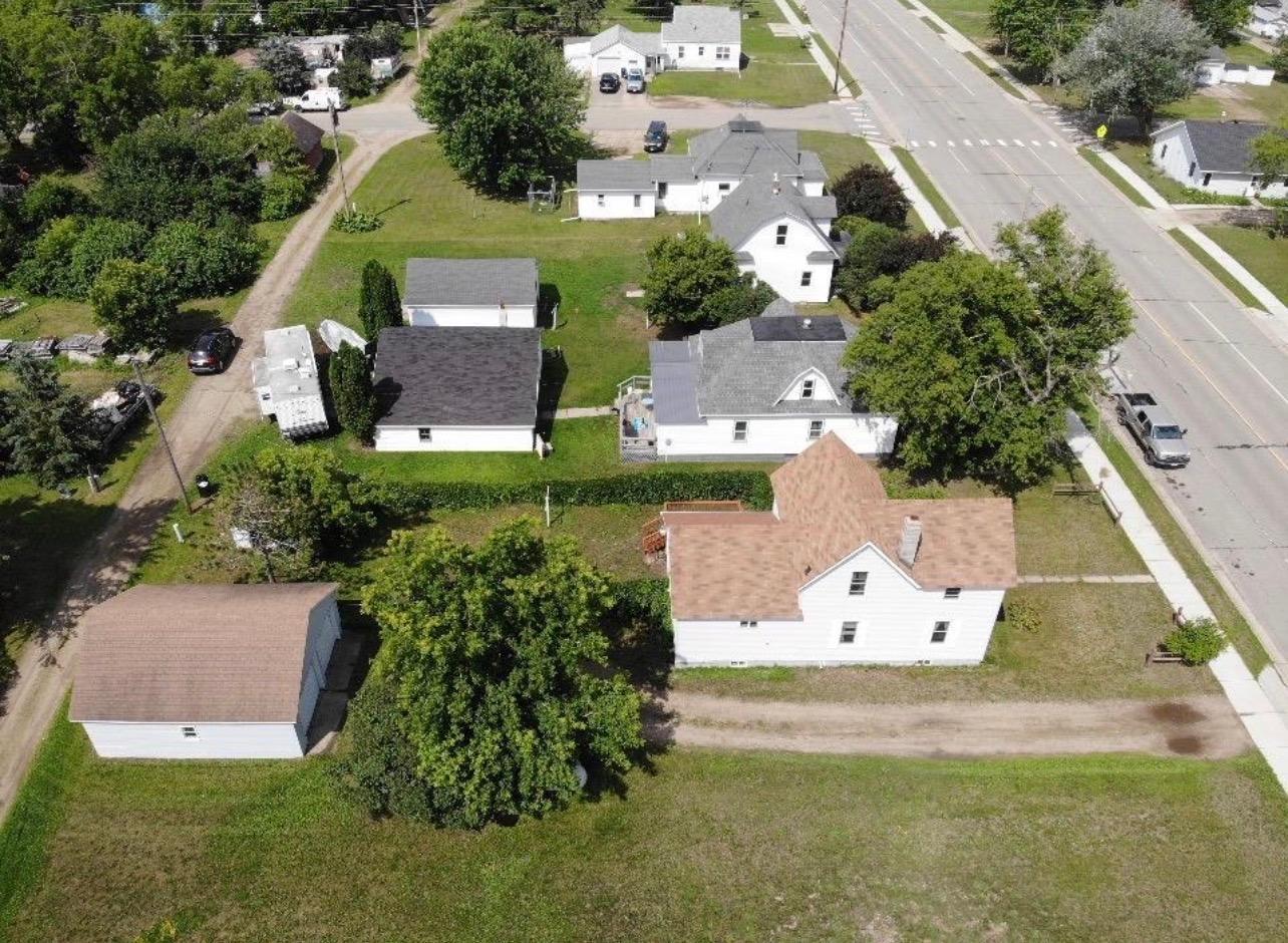 1968 single family home for sale at 317 Minnesota Avenue E in Sebeka, MN — 3 bed, 1 bath (photo 4 of 20)