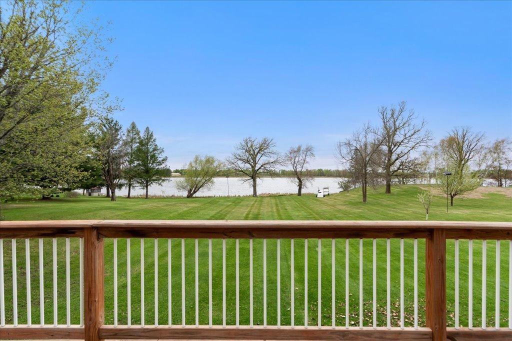 1986 single family home for sale at 42380 352nd Lane in Aitkin, MN — 2 bed, 2 bath (photo 2 of 68)