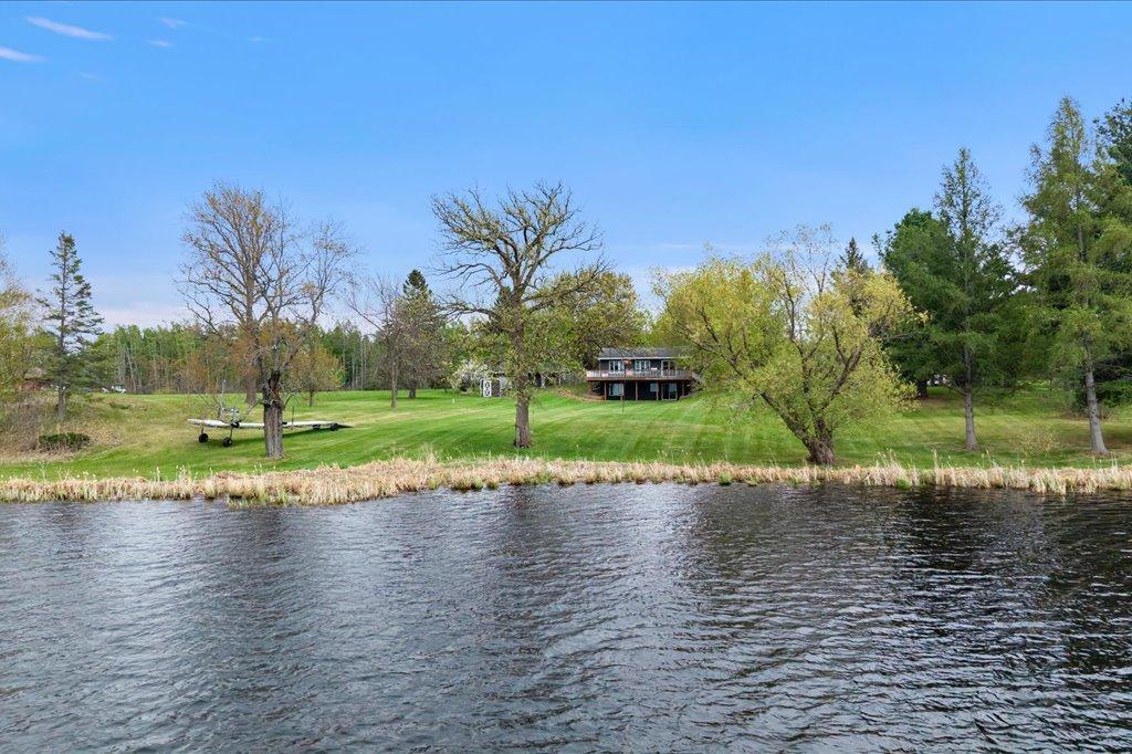 1986 single family home for sale at 42380 352nd Lane in Aitkin, MN — 2 bed, 2 bath (photo 6 of 68)