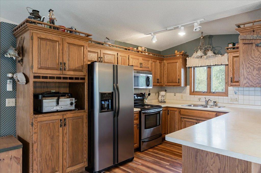 1986 single family home for sale at 42380 352nd Lane in Aitkin, MN — 2 bed, 2 bath (photo 8 of 68)
