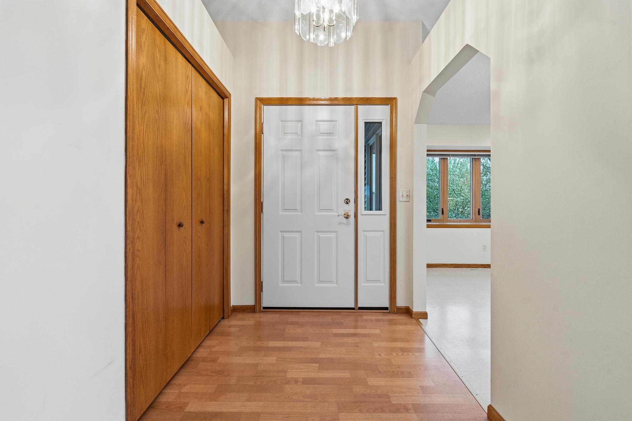 1999 home for sale at 3592 County Road 82 NW in Alexandria, MN — 4 bed, 3 bath (photo 5 of 39)