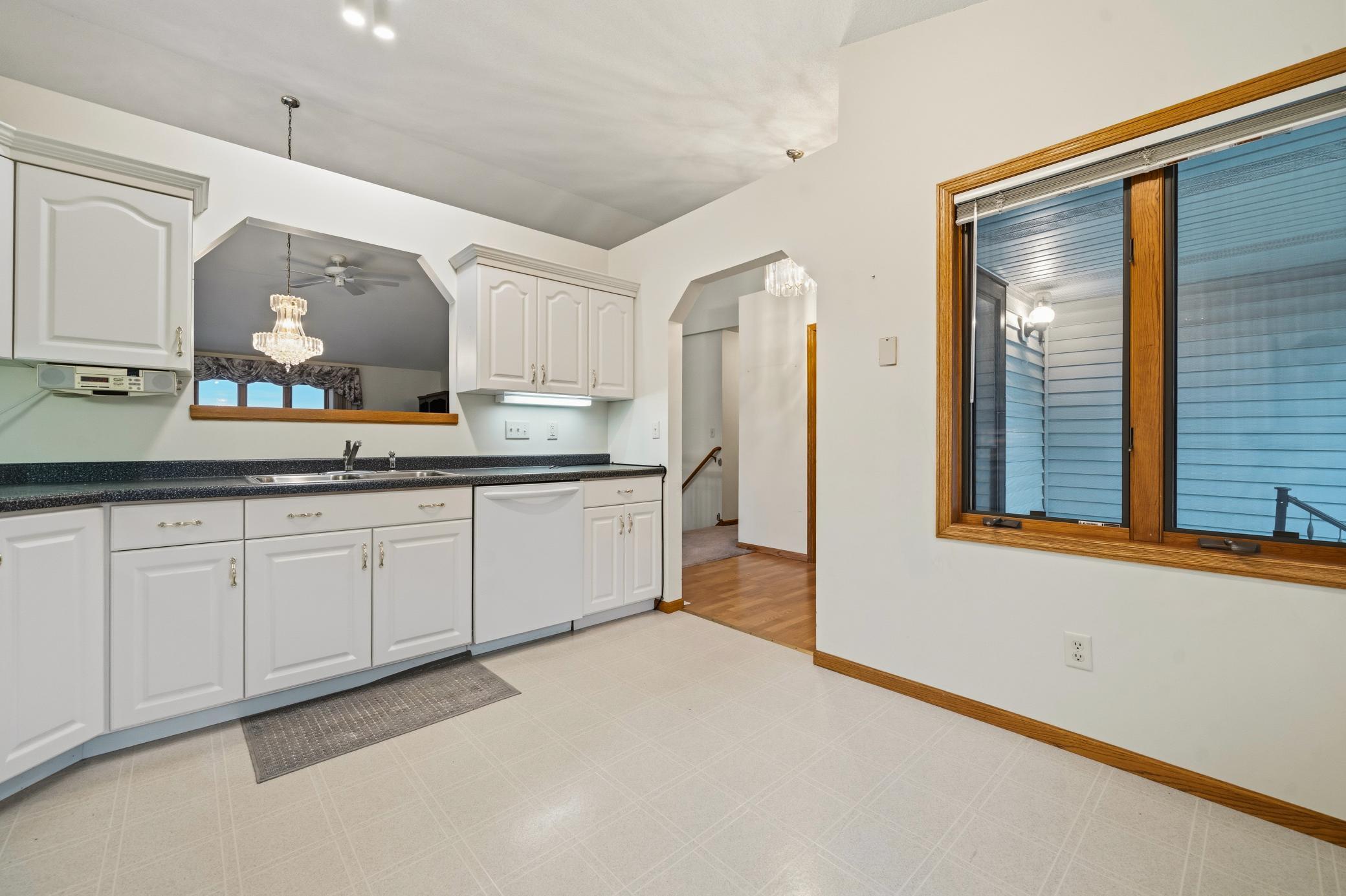 1999 home for sale at 3592 County Road 82 NW in Alexandria, MN — 4 bed, 3 bath (photo 6 of 39)