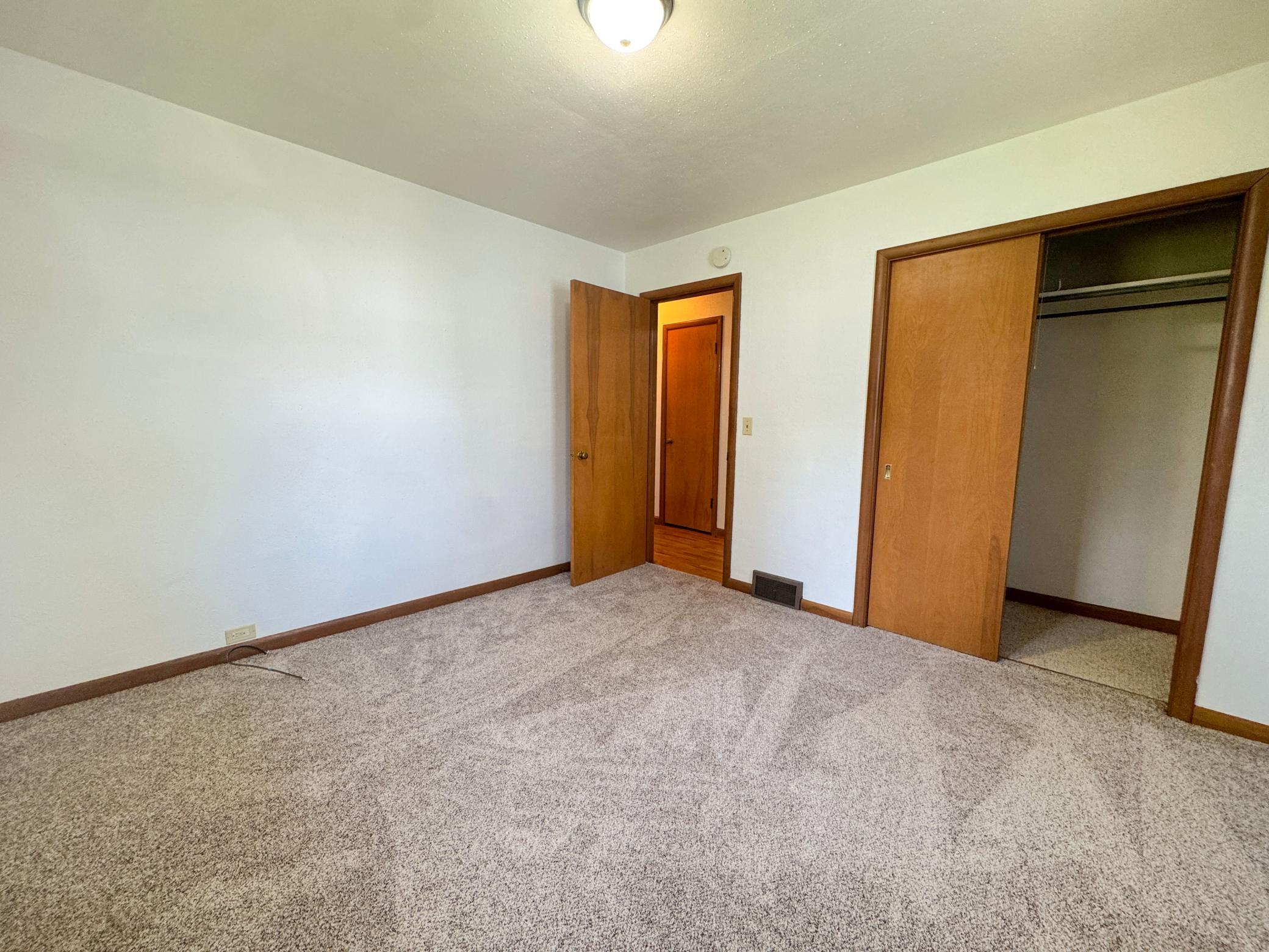 1955 single family home for sale at 1224 Lake Street in Fergus Falls, MN — 2 bed, 1 bath (photo 11 of 29)