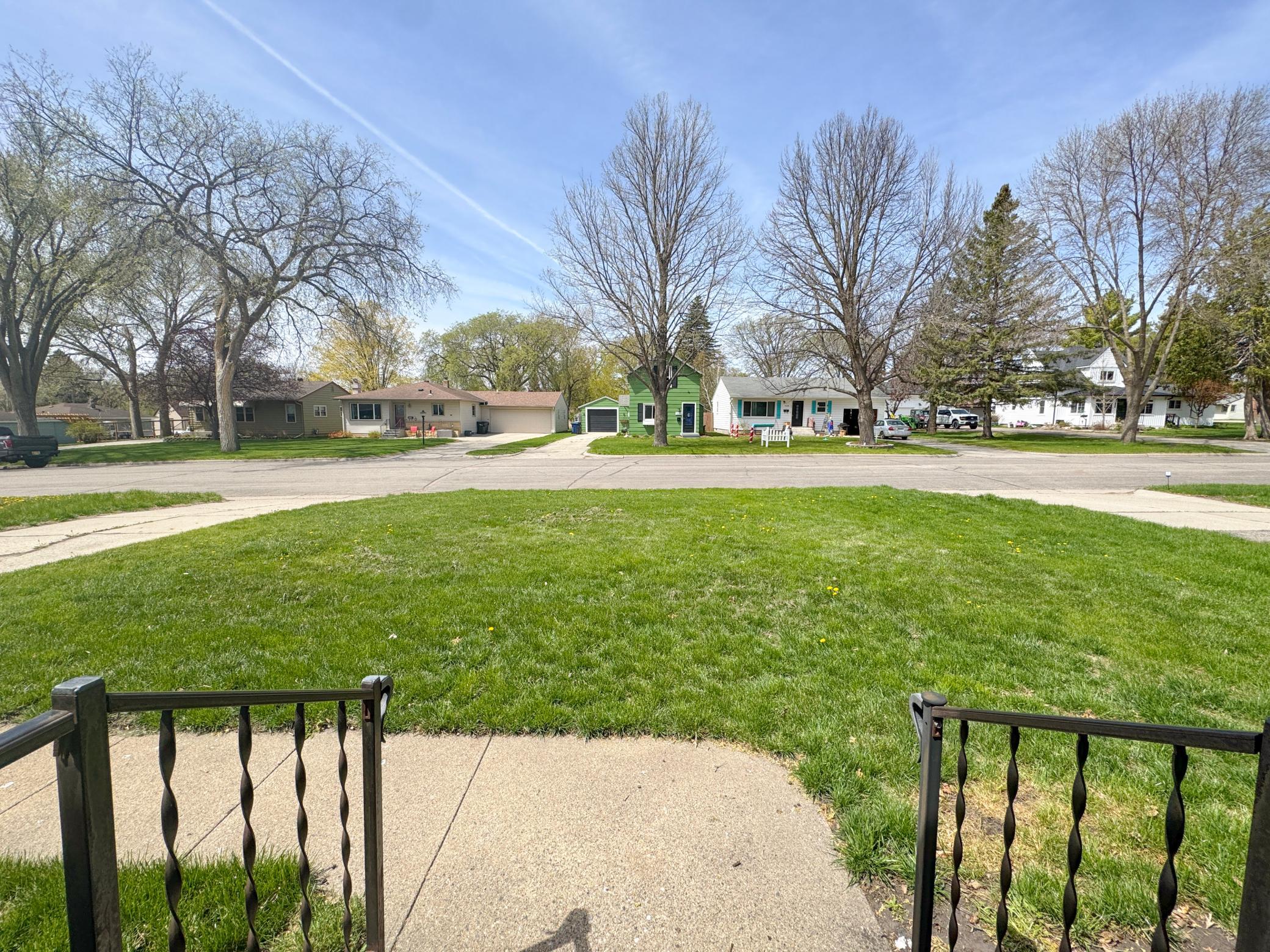 1955 single family home for sale at 1224 Lake Street in Fergus Falls, MN — 2 bed, 1 bath (photo 23 of 29)