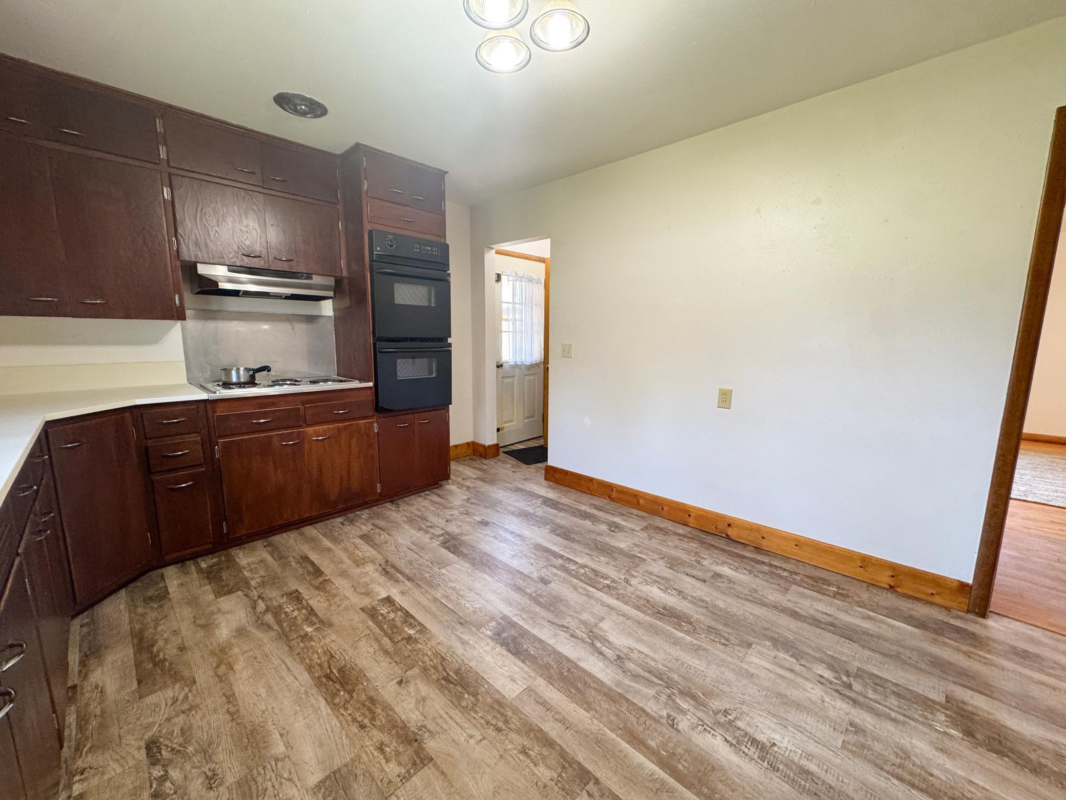 1955 single family home for sale at 1224 Lake Street in Fergus Falls, MN — 2 bed, 1 bath (photo 7 of 29)