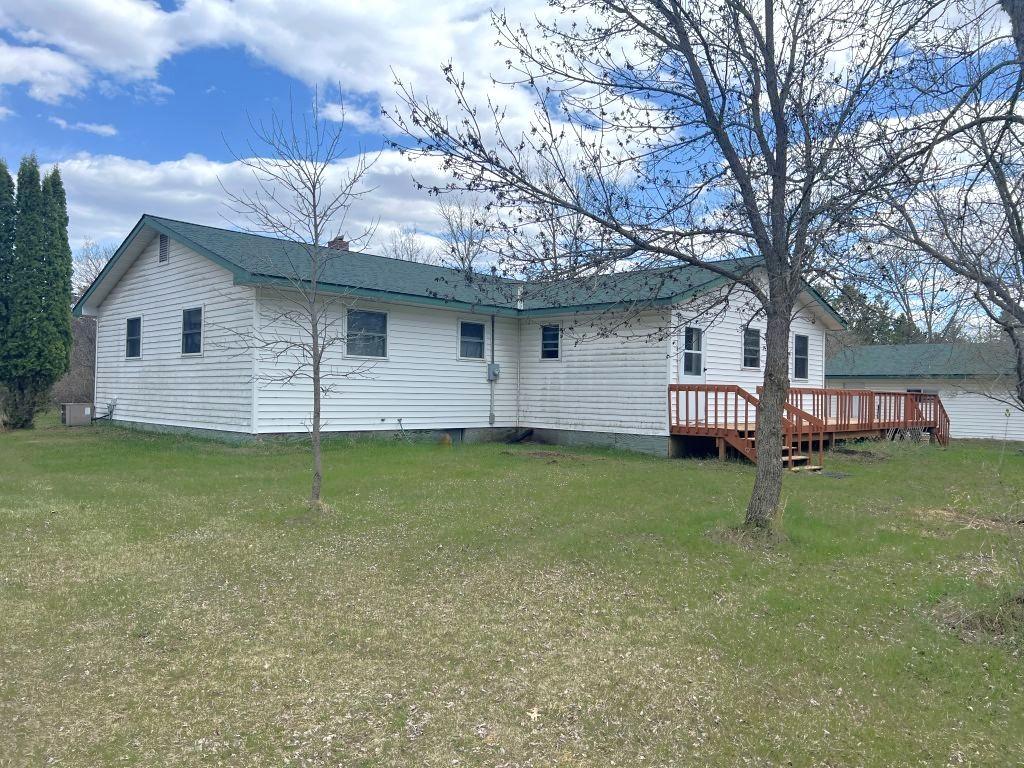 1972 single family home for sale at 505 Western Avenue N in Park Rapids, MN — 3 bed, 2 bath (photo 3 of 23)