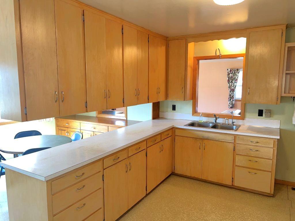 1972 single family home for sale at 505 Western Avenue N in Park Rapids, MN — 3 bed, 2 bath (photo 6 of 23)