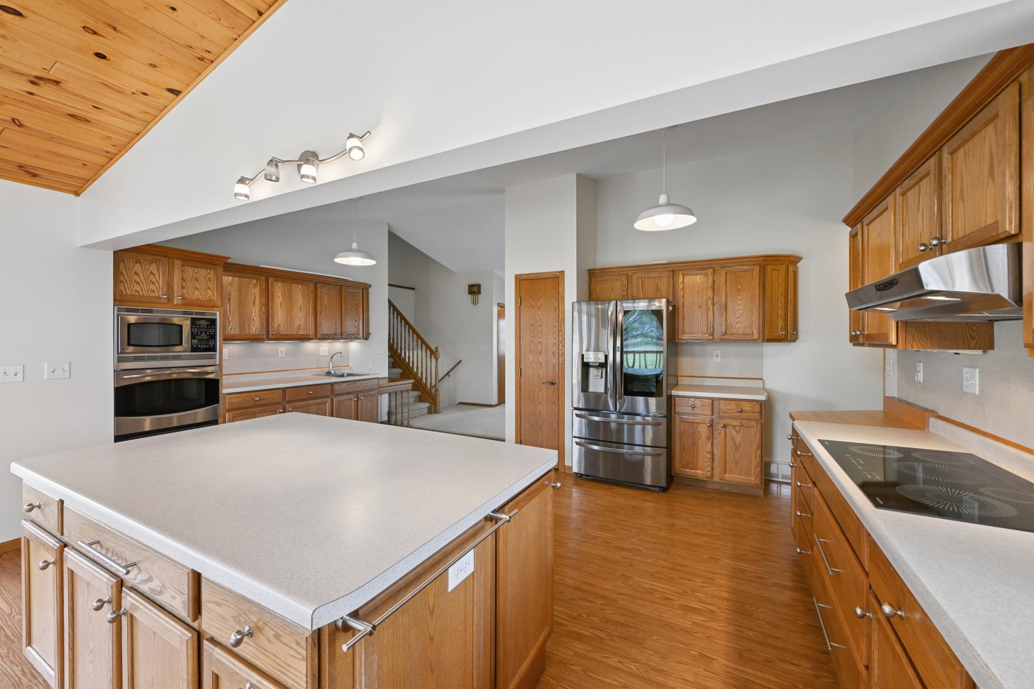 1997 single family home for sale at 2120 Grotte Avenue NE in Bemidji, MN — 4 bed, 4 bath (photo 13 of 56)