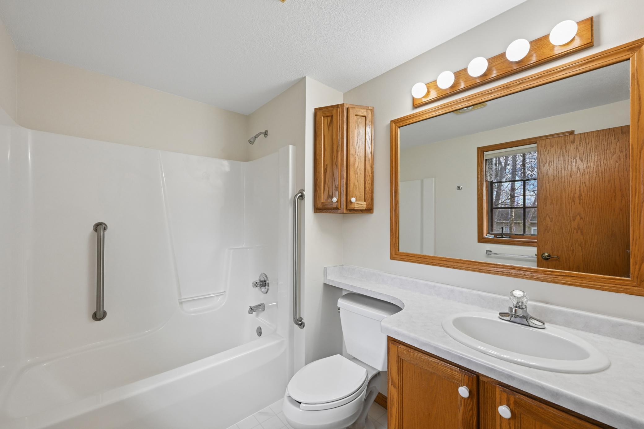 1997 single family home for sale at 2120 Grotte Avenue NE in Bemidji, MN — 4 bed, 4 bath (photo 23 of 56)