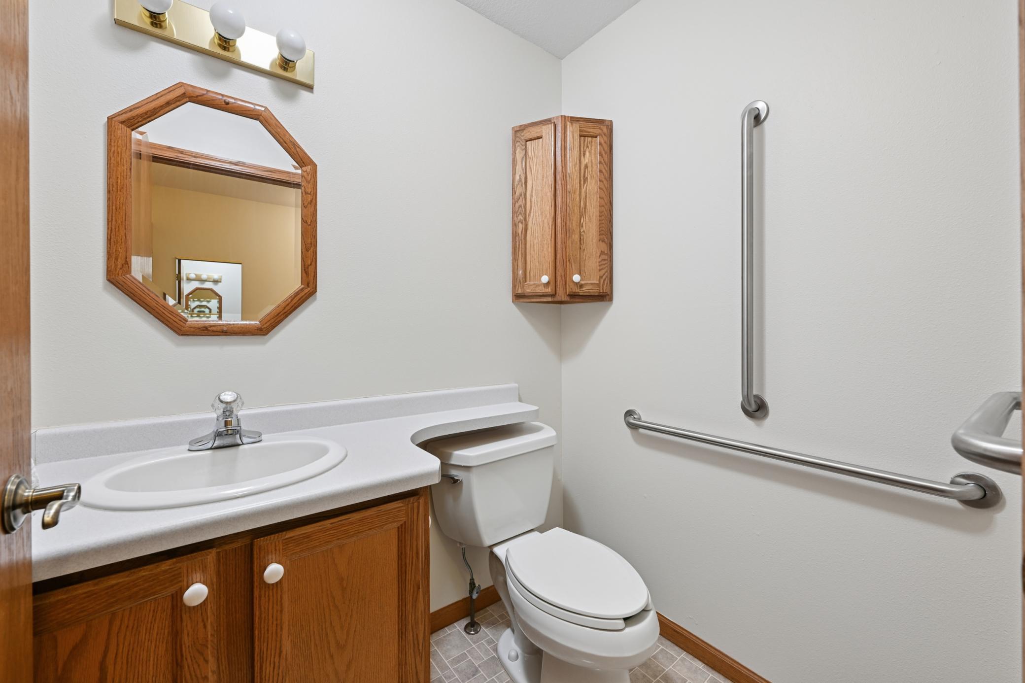 1997 single family home for sale at 2120 Grotte Avenue NE in Bemidji, MN — 4 bed, 4 bath (photo 26 of 56)