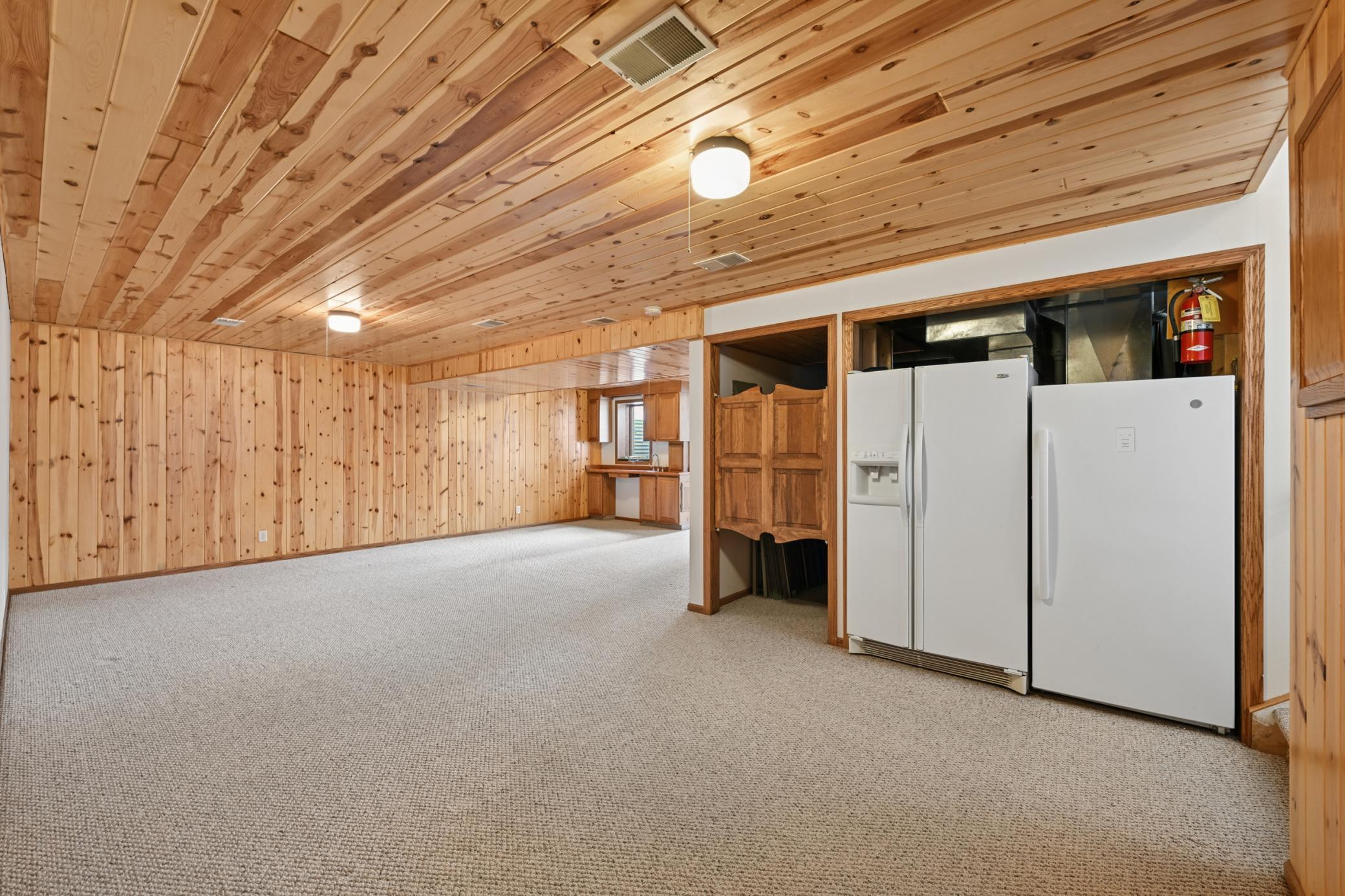 1997 single family home for sale at 2120 Grotte Avenue NE in Bemidji, MN — 4 bed, 4 bath (photo 37 of 56)