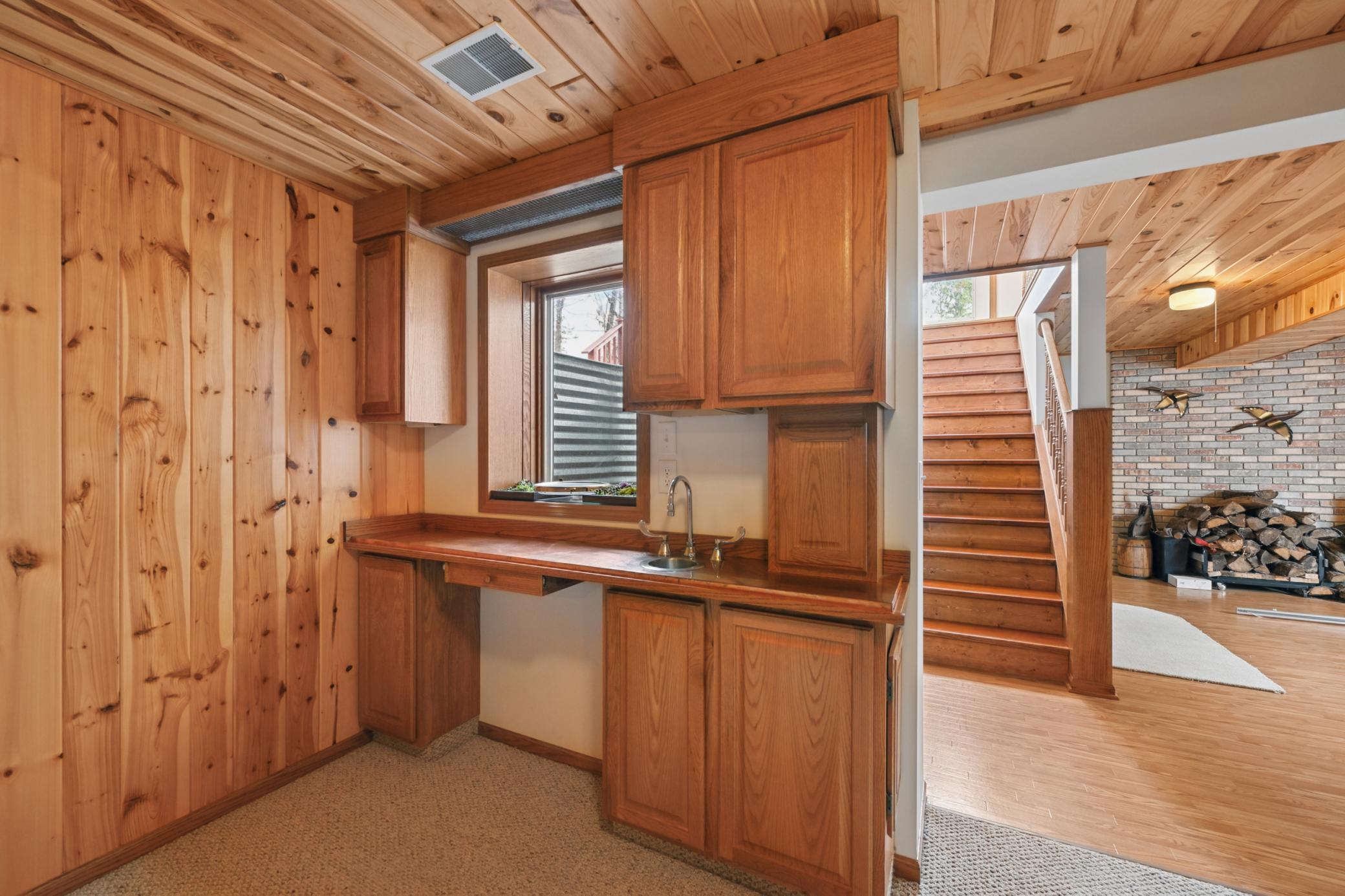 1997 single family home for sale at 2120 Grotte Avenue NE in Bemidji, MN — 4 bed, 4 bath (photo 38 of 56)