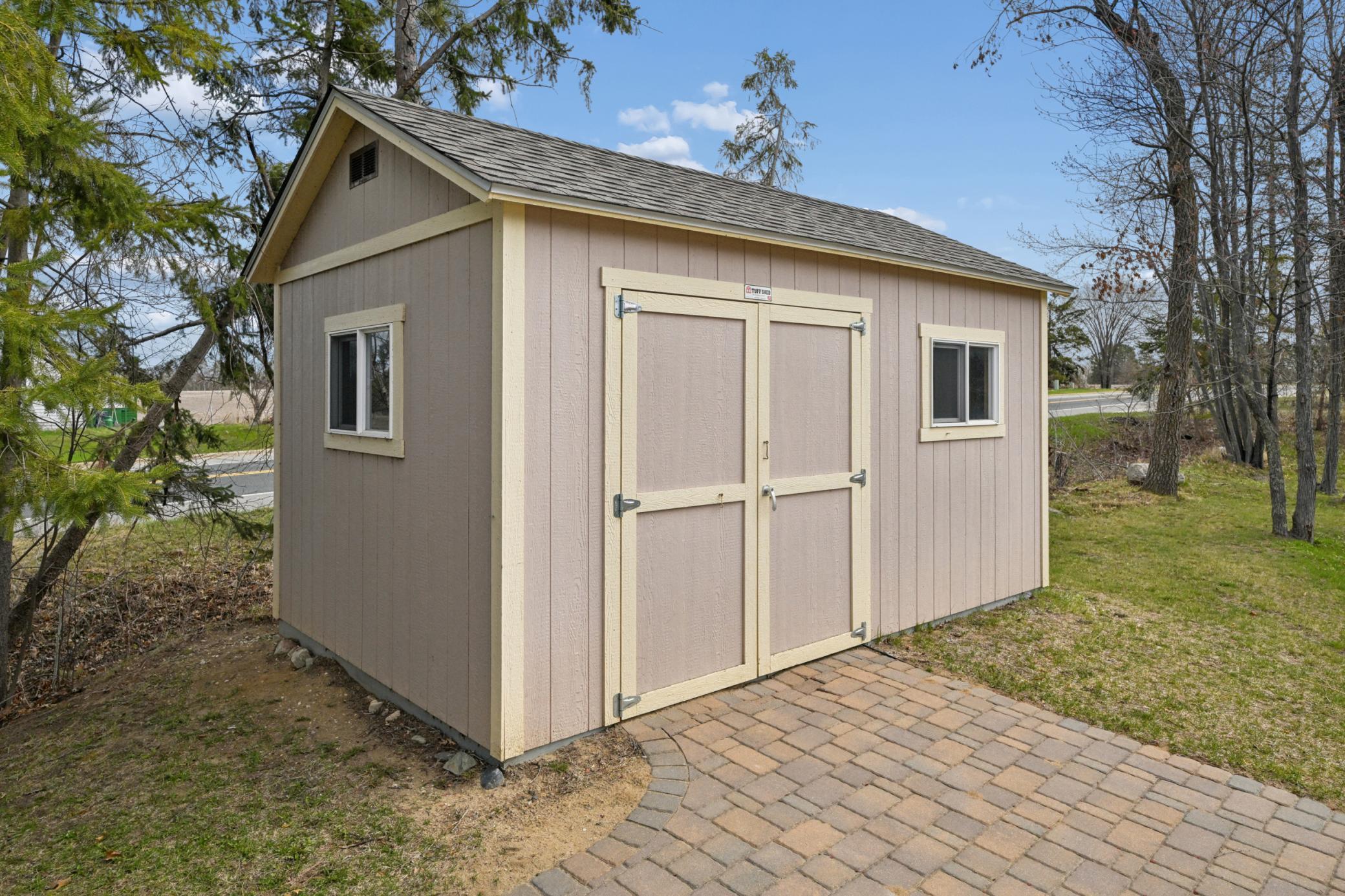 1997 single family home for sale at 2120 Grotte Avenue NE in Bemidji, MN — 4 bed, 4 bath (photo 45 of 56)
