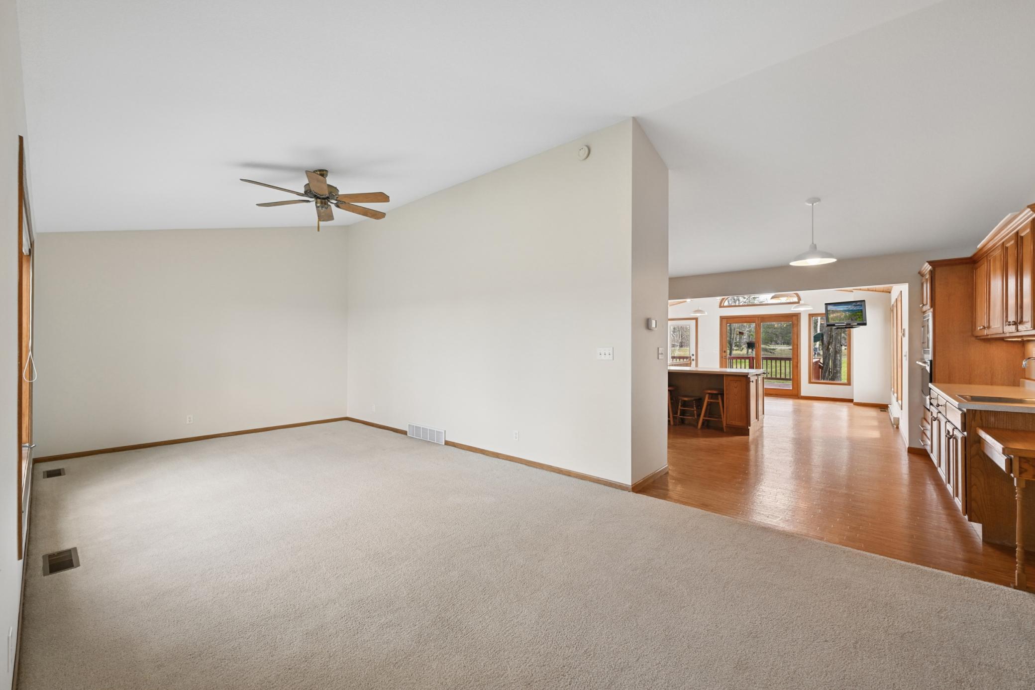 1997 single family home for sale at 2120 Grotte Avenue NE in Bemidji, MN — 4 bed, 4 bath (photo 7 of 56)