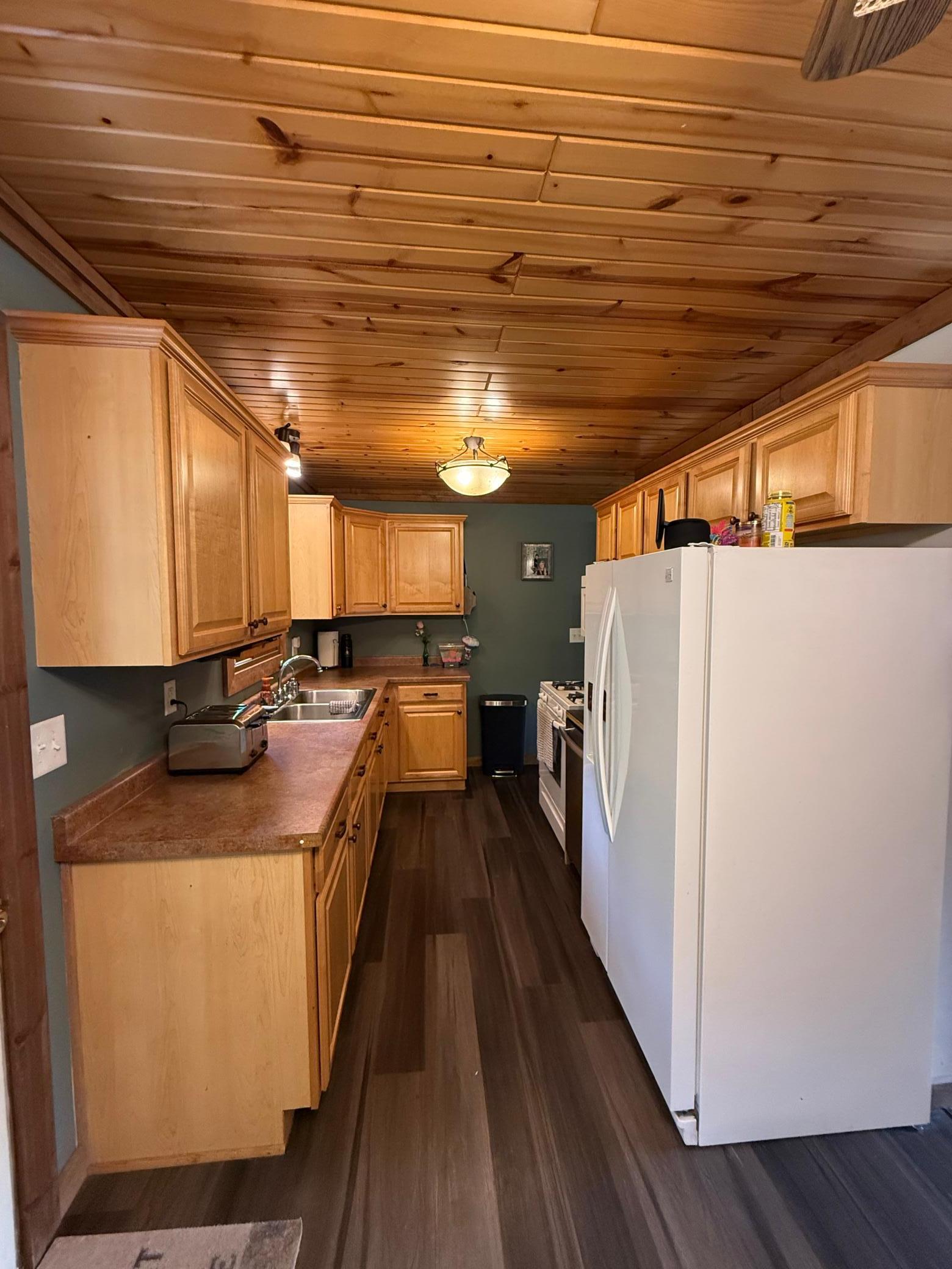 1977 single family home for sale at 2554 Mission Road NE in Bemidji, MN — 4 bed, 2 bath (photo 30 of 82)