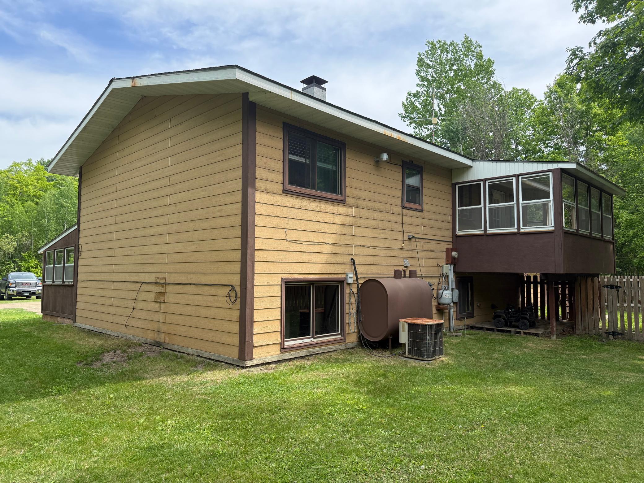 1977 single family home for sale at 2554 Mission Road NE in Bemidji, MN — 4 bed, 2 bath (photo 4 of 82)