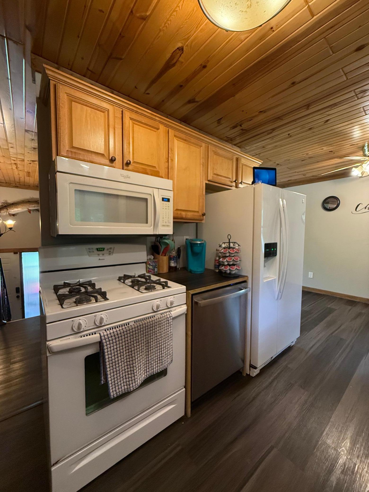 1977 single family home for sale at 2554 Mission Road NE in Bemidji, MN — 4 bed, 2 bath (photo 33 of 82)