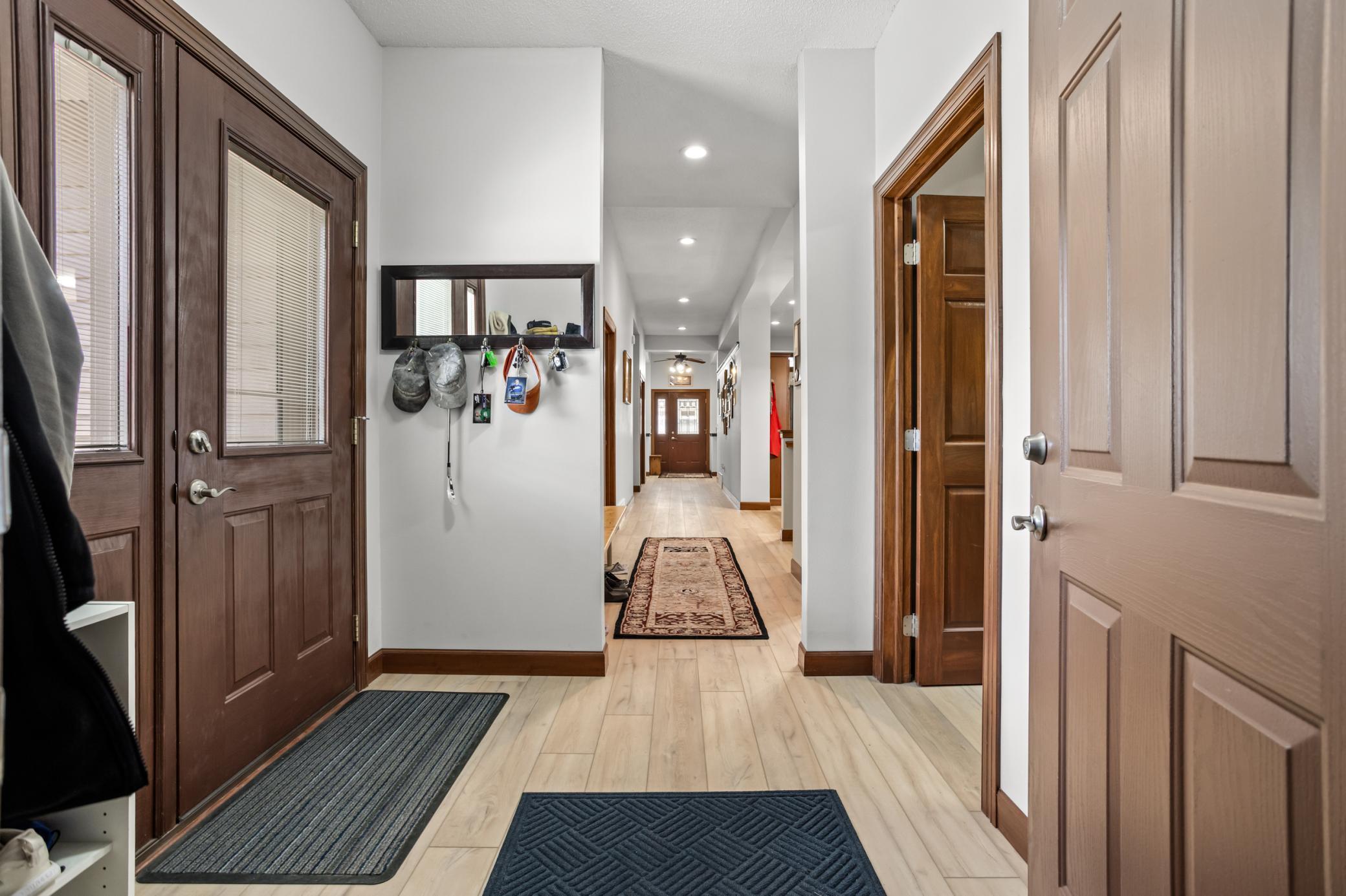 2003 twin home for sale at 1363 Highpointe Drive N in Fargo, ND — 4 bed, 3 bath (photo 27 of 49)