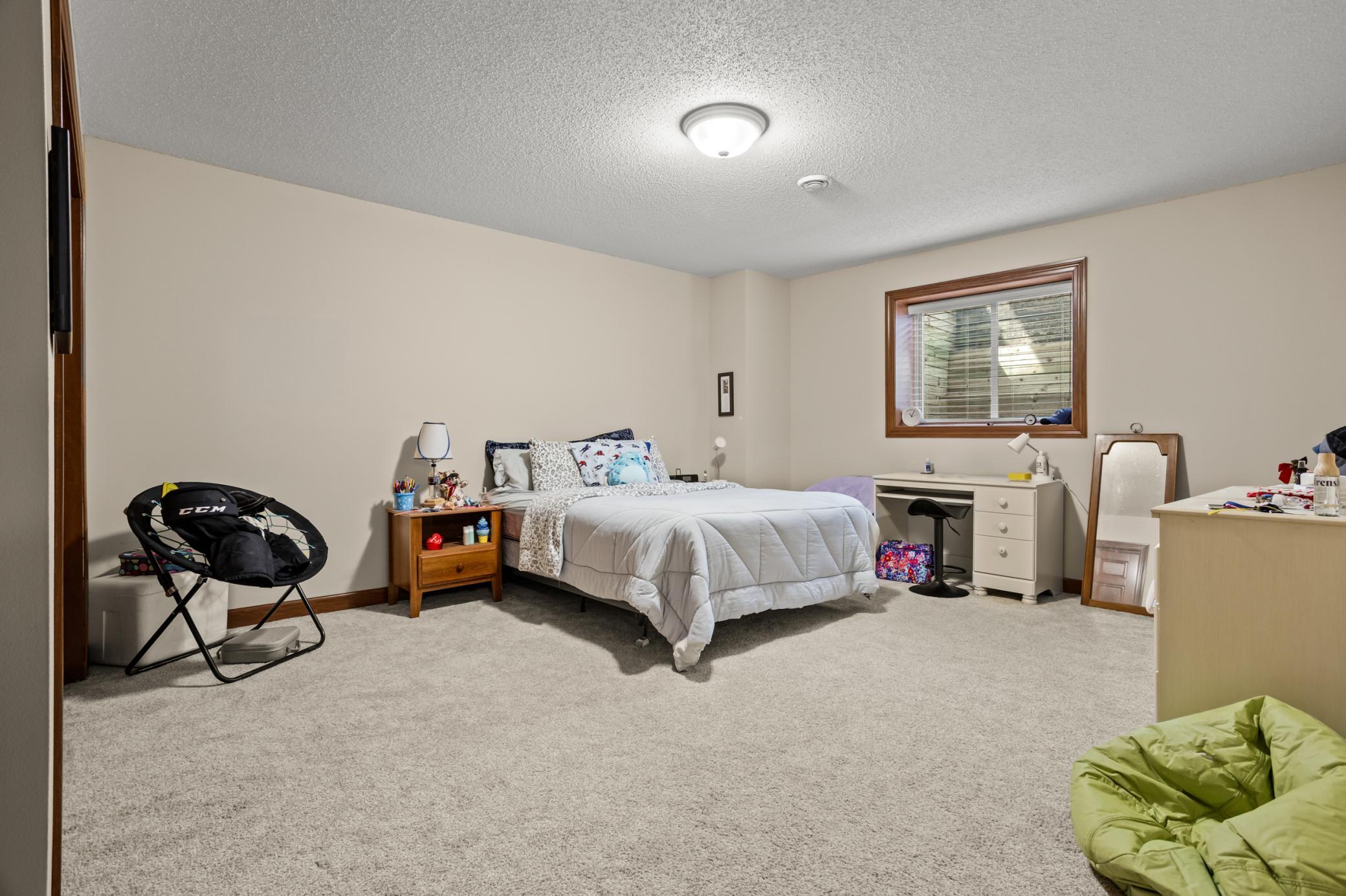 2003 twin home for sale at 1363 Highpointe Drive N in Fargo, ND — 4 bed, 3 bath (photo 32 of 49)