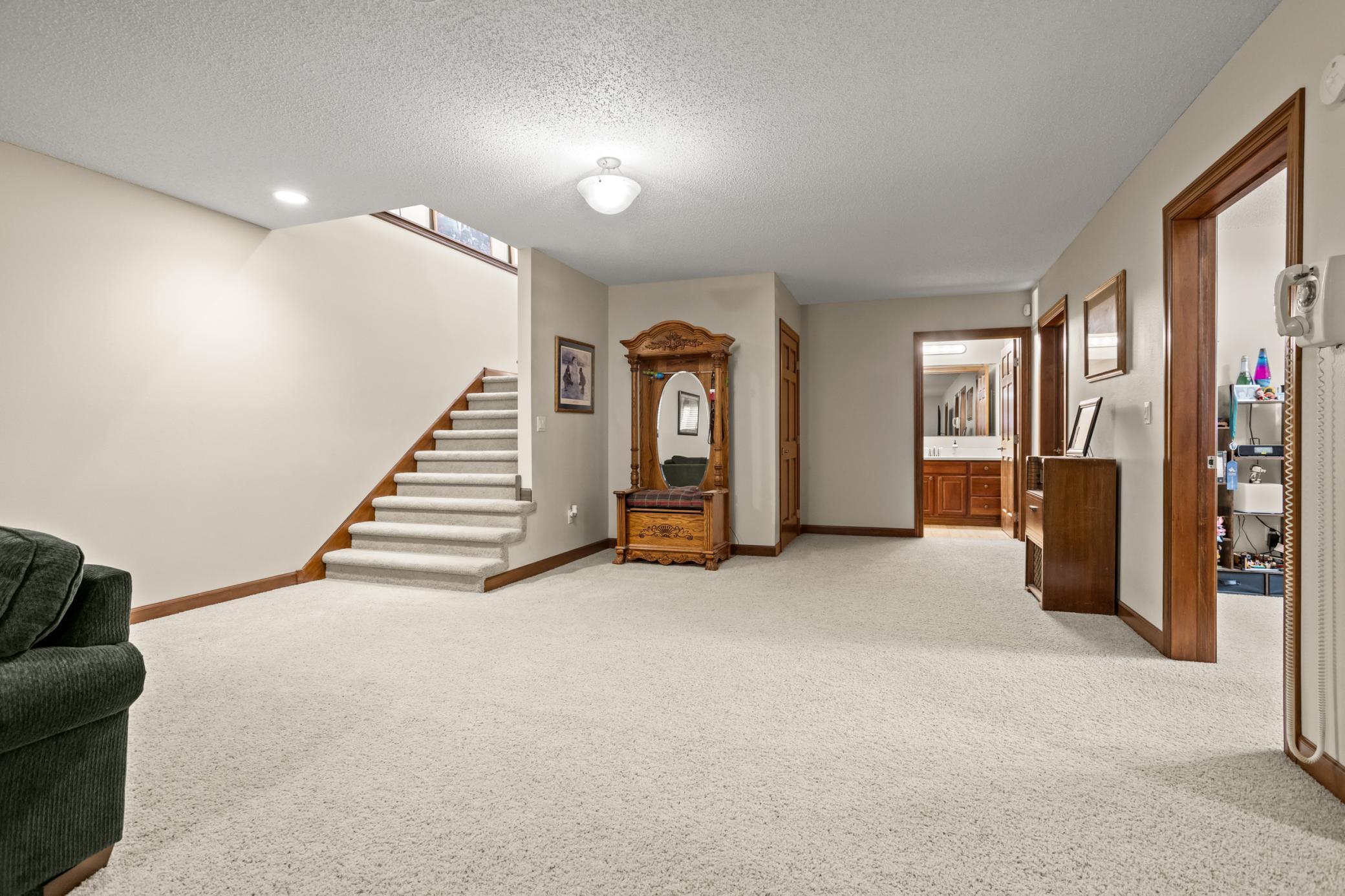 2003 twin home for sale at 1363 Highpointe Drive N in Fargo, ND — 4 bed, 3 bath (photo 35 of 49)