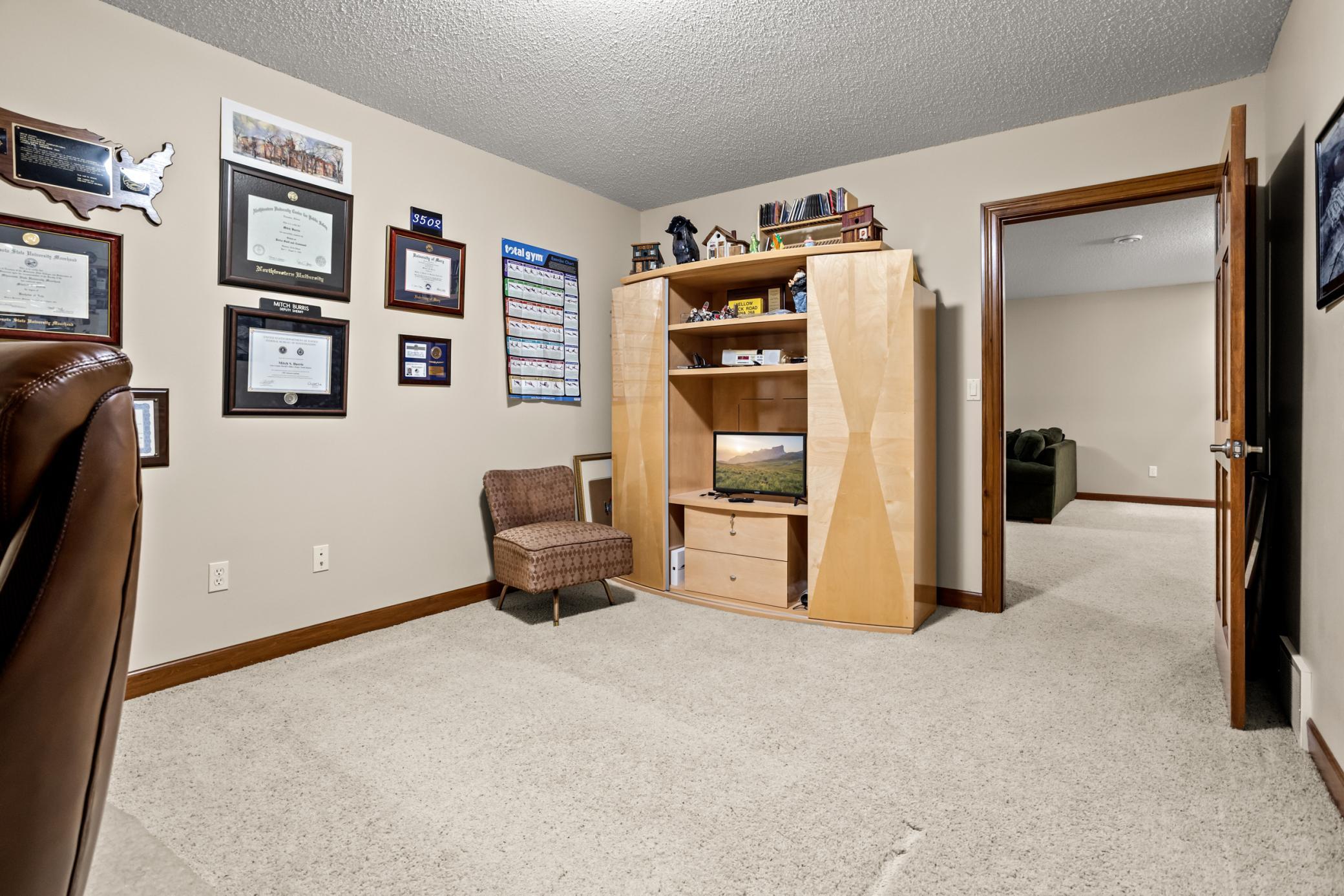 2003 twin home for sale at 1363 Highpointe Drive N in Fargo, ND — 4 bed, 3 bath (photo 37 of 49)