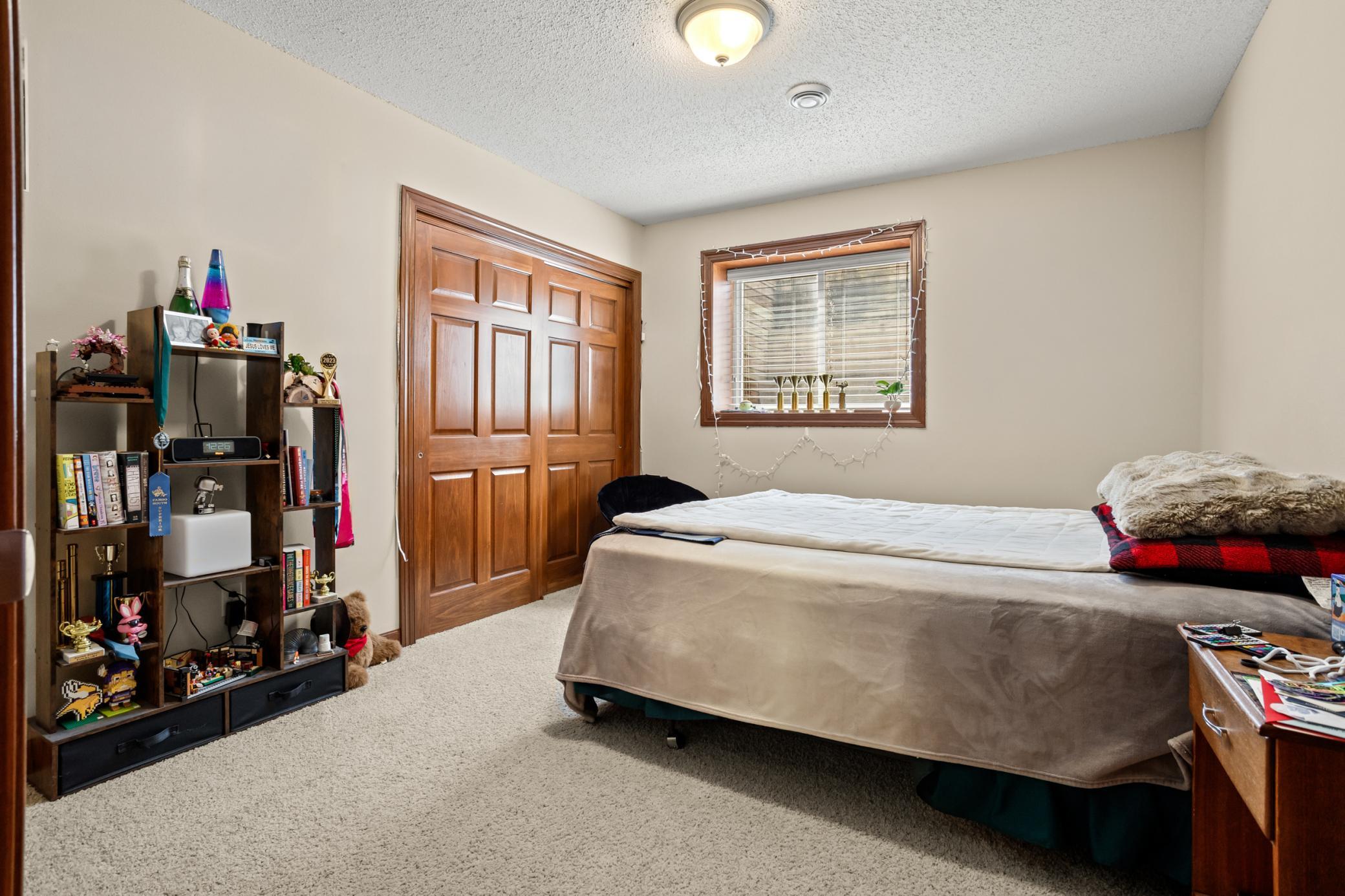2003 twin home for sale at 1363 Highpointe Drive N in Fargo, ND — 4 bed, 3 bath (photo 38 of 49)