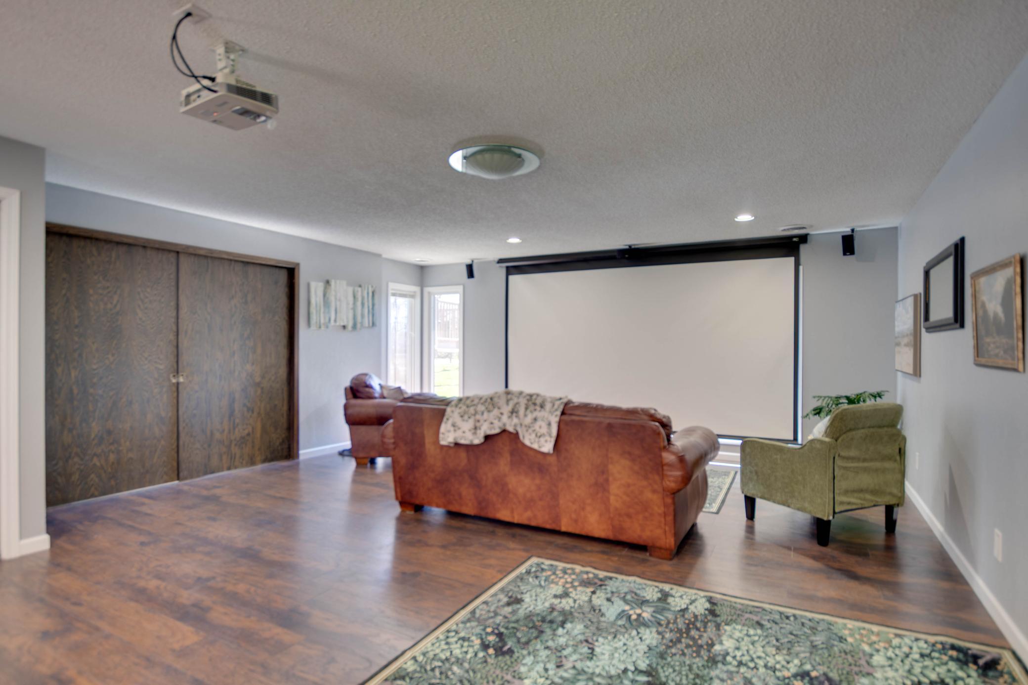 1972 single family home for sale at 3419 Birchmont Drive NE in Bemidji, MN — 3 bed, 2 bath (photo 14 of 32)