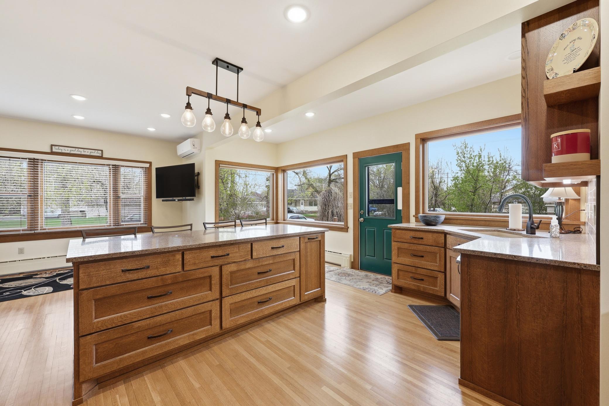 404 2nd Avenue NE, Hillsboro ND 58045 - Photo 12 of 51
