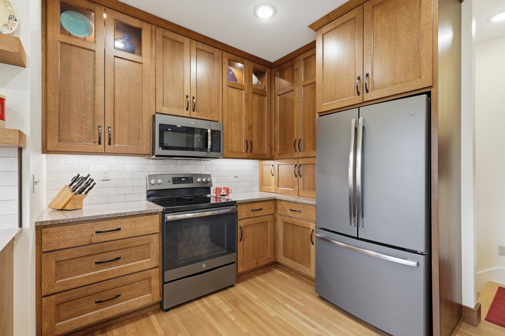 404 2nd Avenue NE, Hillsboro ND 58045 - Photo 13 of 51