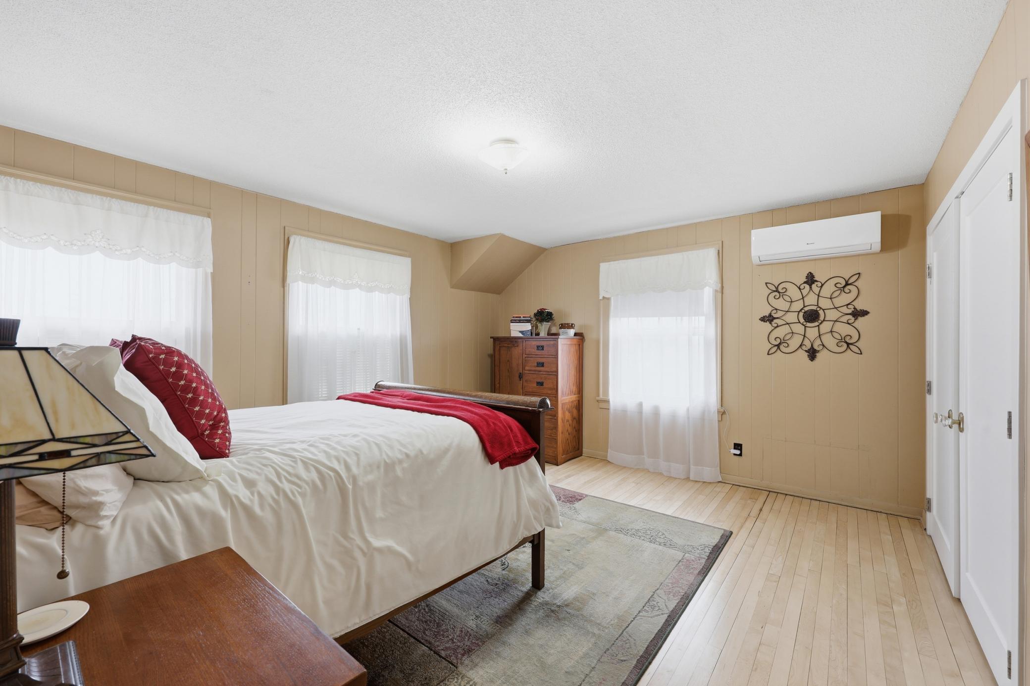 404 2nd Avenue NE, Hillsboro ND 58045 - Photo 15 of 51