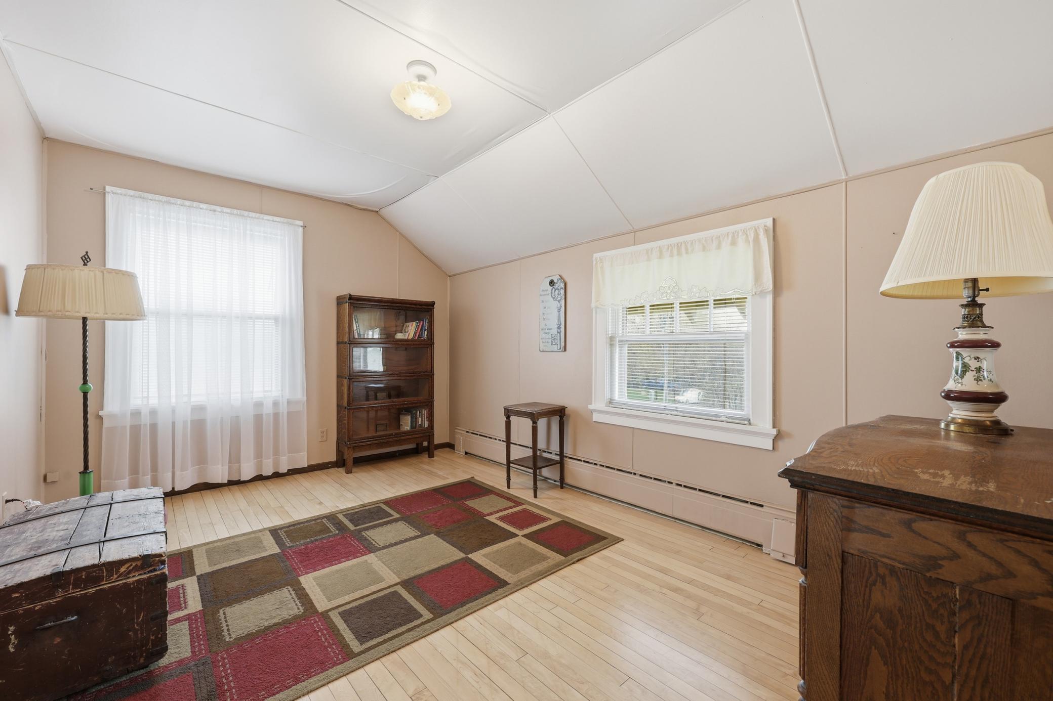 404 2nd Avenue NE, Hillsboro ND 58045 - Photo 17 of 51