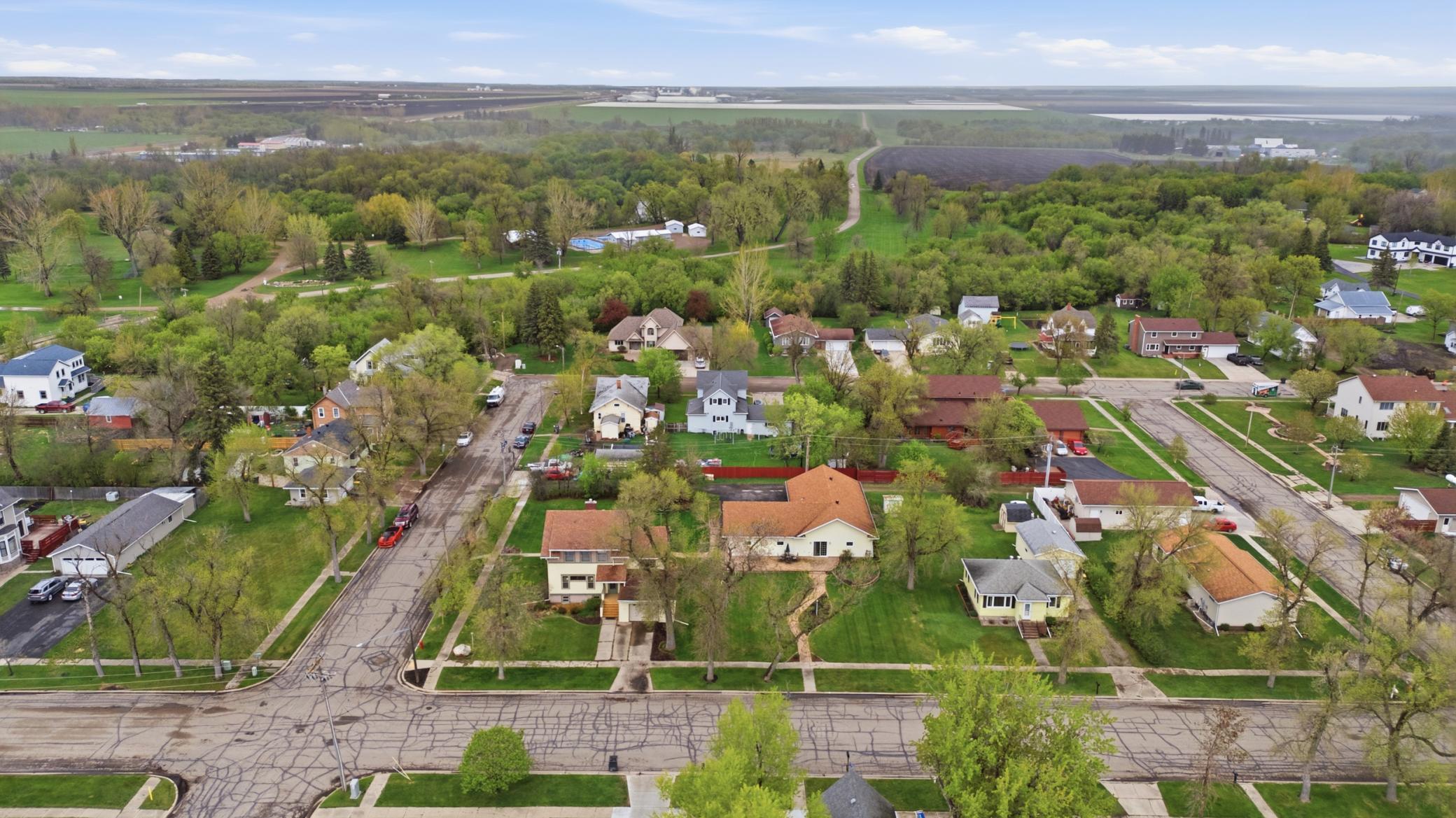 404 2nd Avenue NE, Hillsboro ND 58045 - Photo 45 of 51