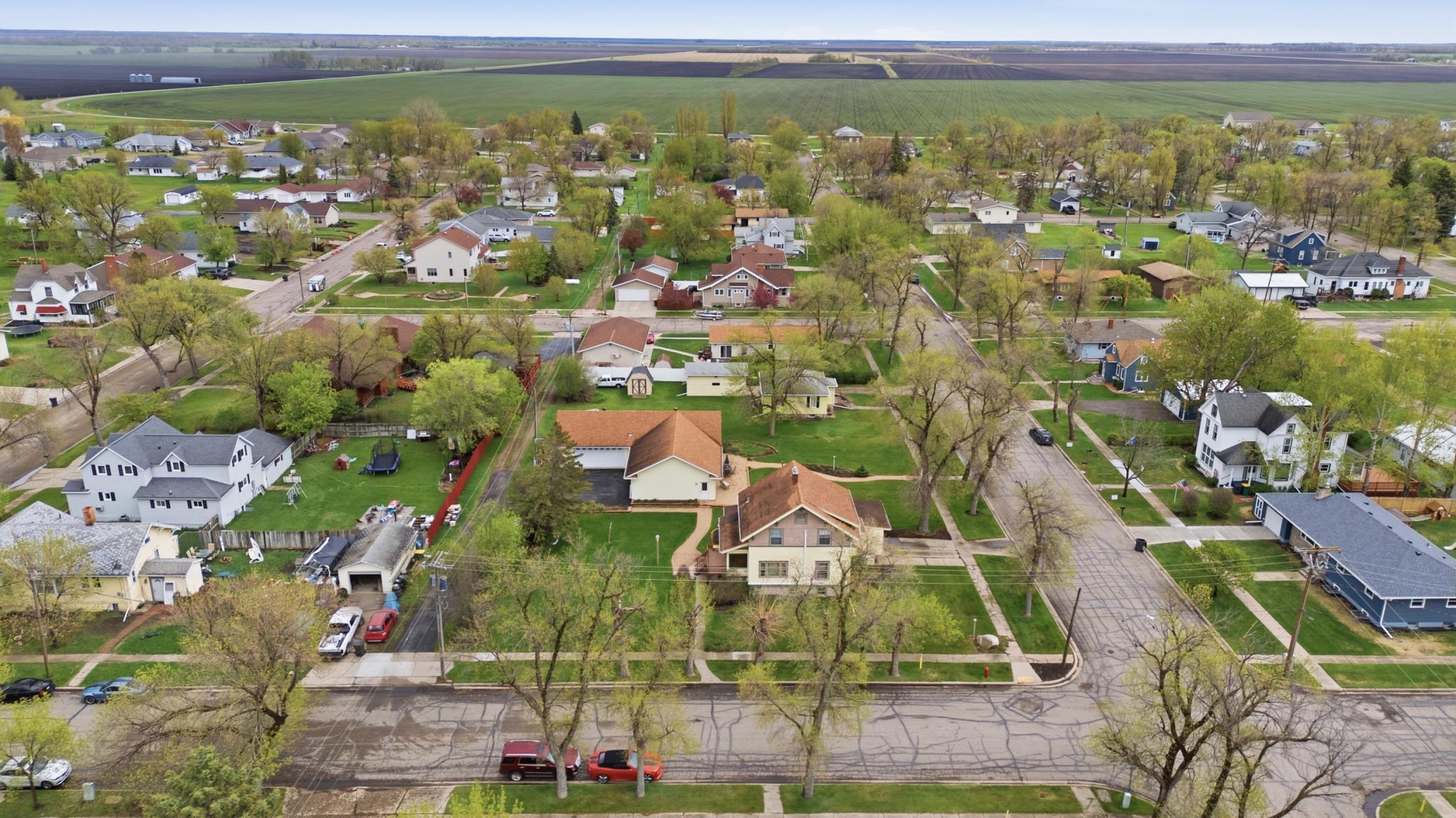 404 2nd Avenue NE, Hillsboro ND 58045 - Photo 46 of 51