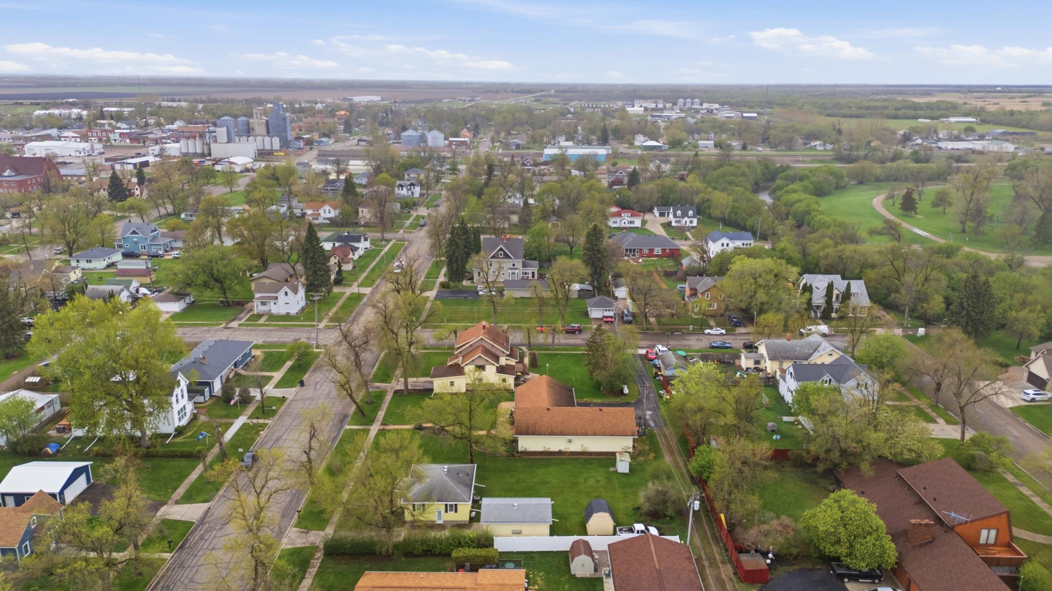 404 2nd Avenue NE, Hillsboro ND 58045 - Photo 48 of 51